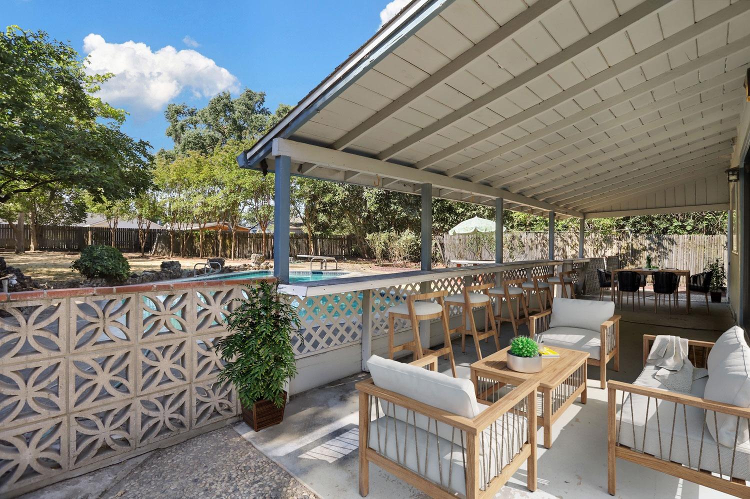 1328 Sharon Way