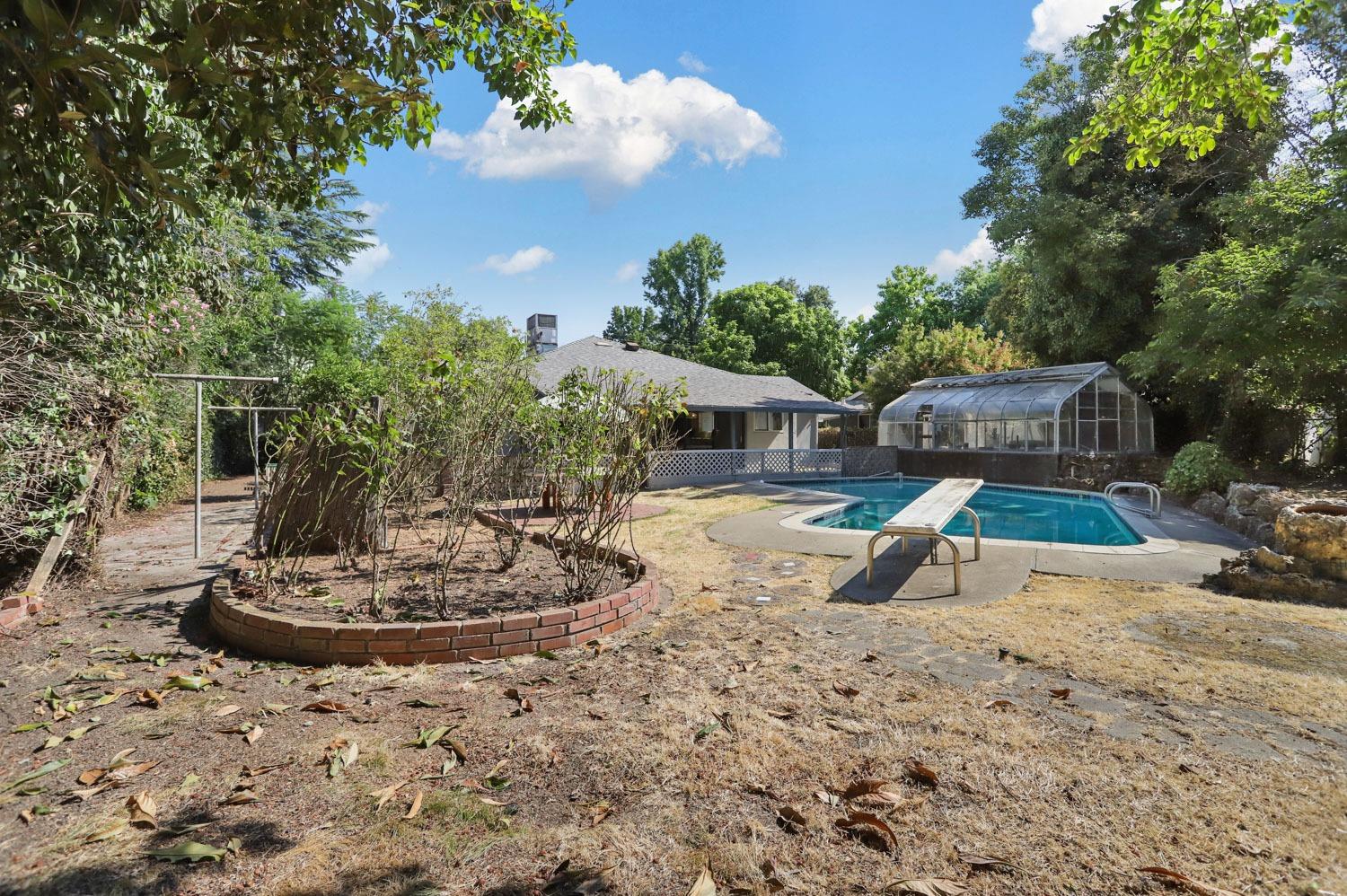 1328 Sharon Way