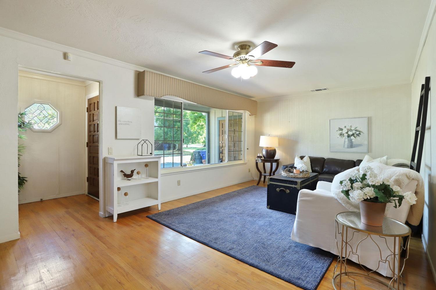 1328 Sharon Way