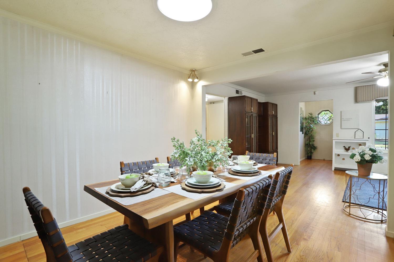 1328 Sharon Way