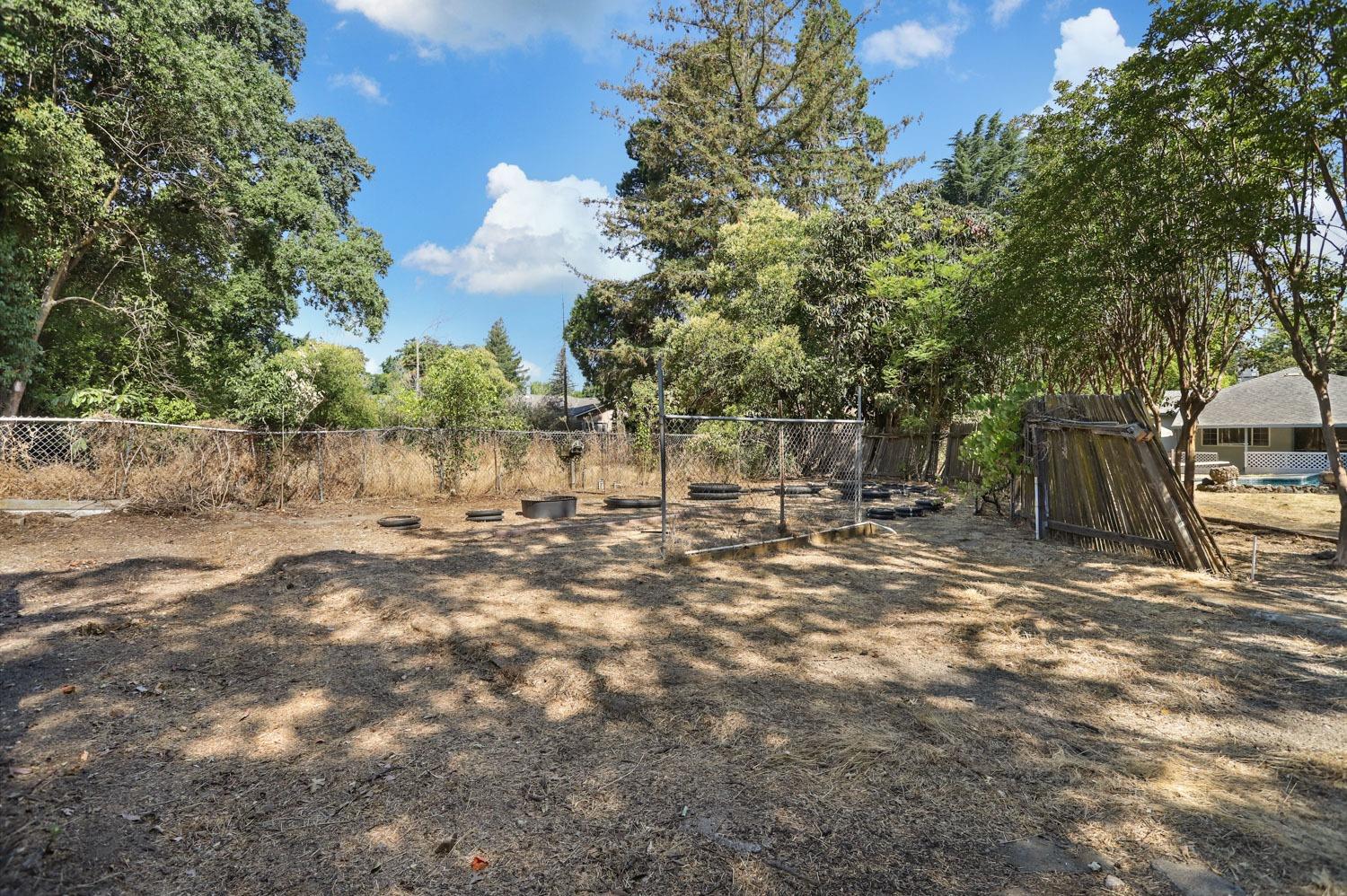 1328 Sharon Way