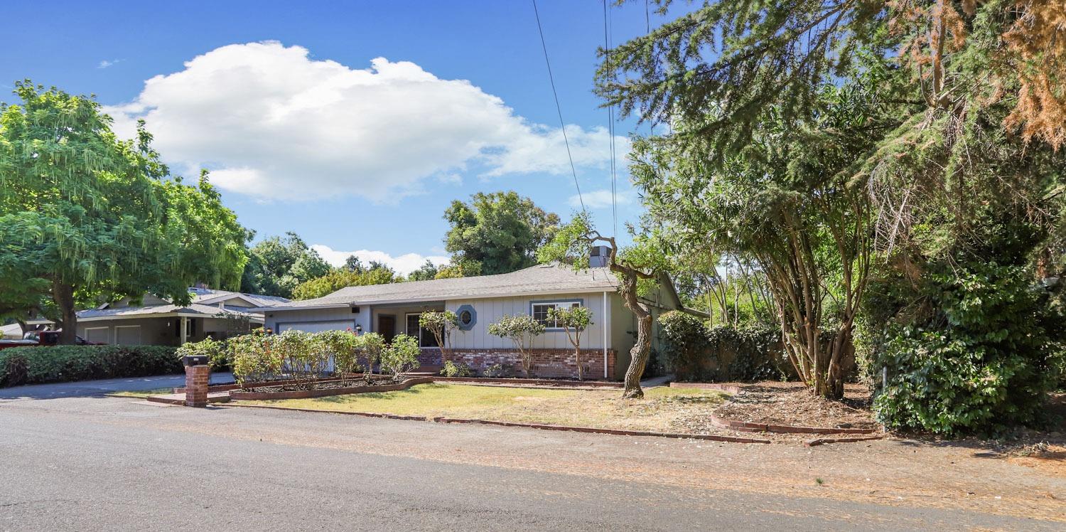1328 Sharon Way