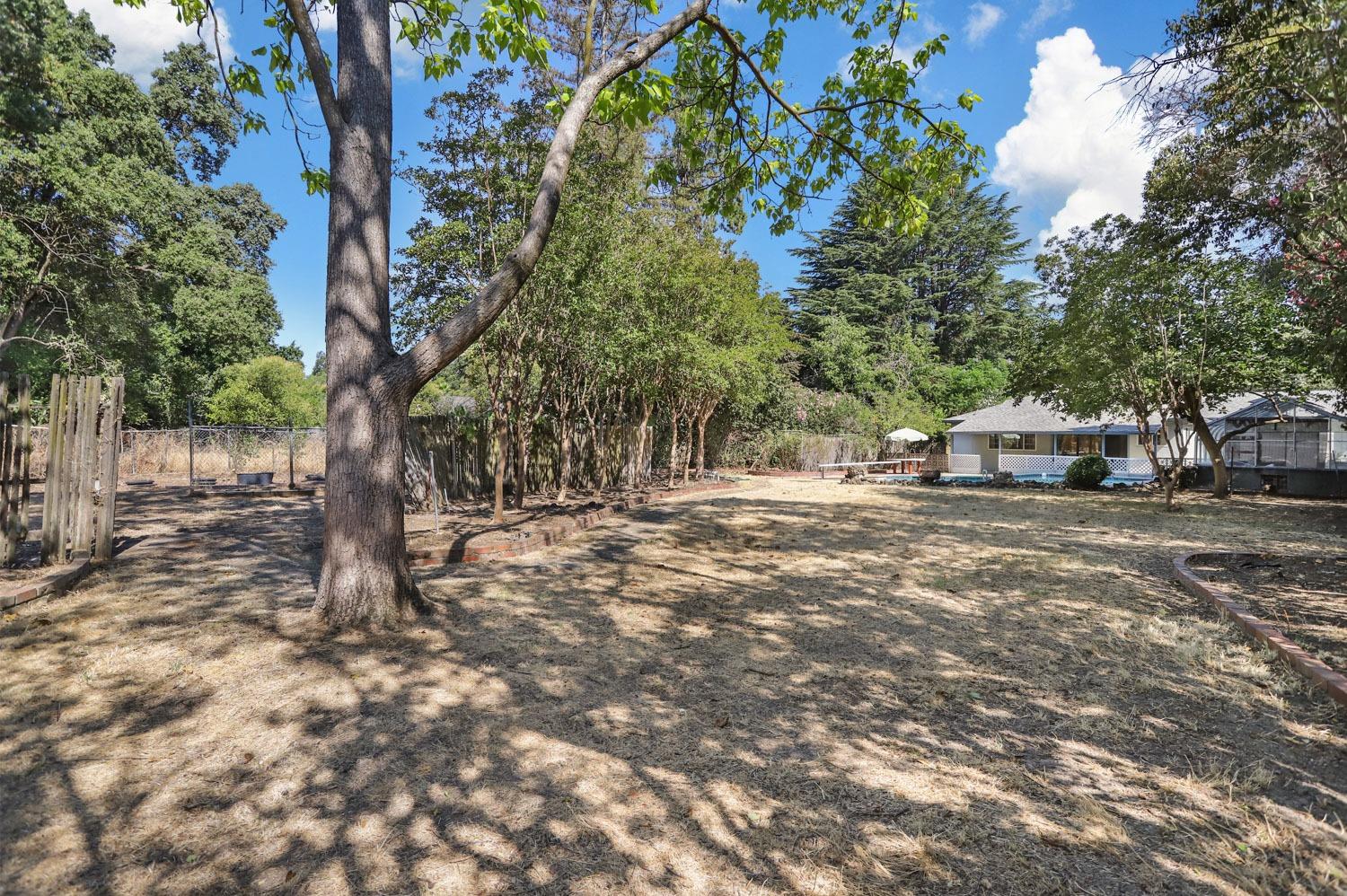 1328 Sharon Way
