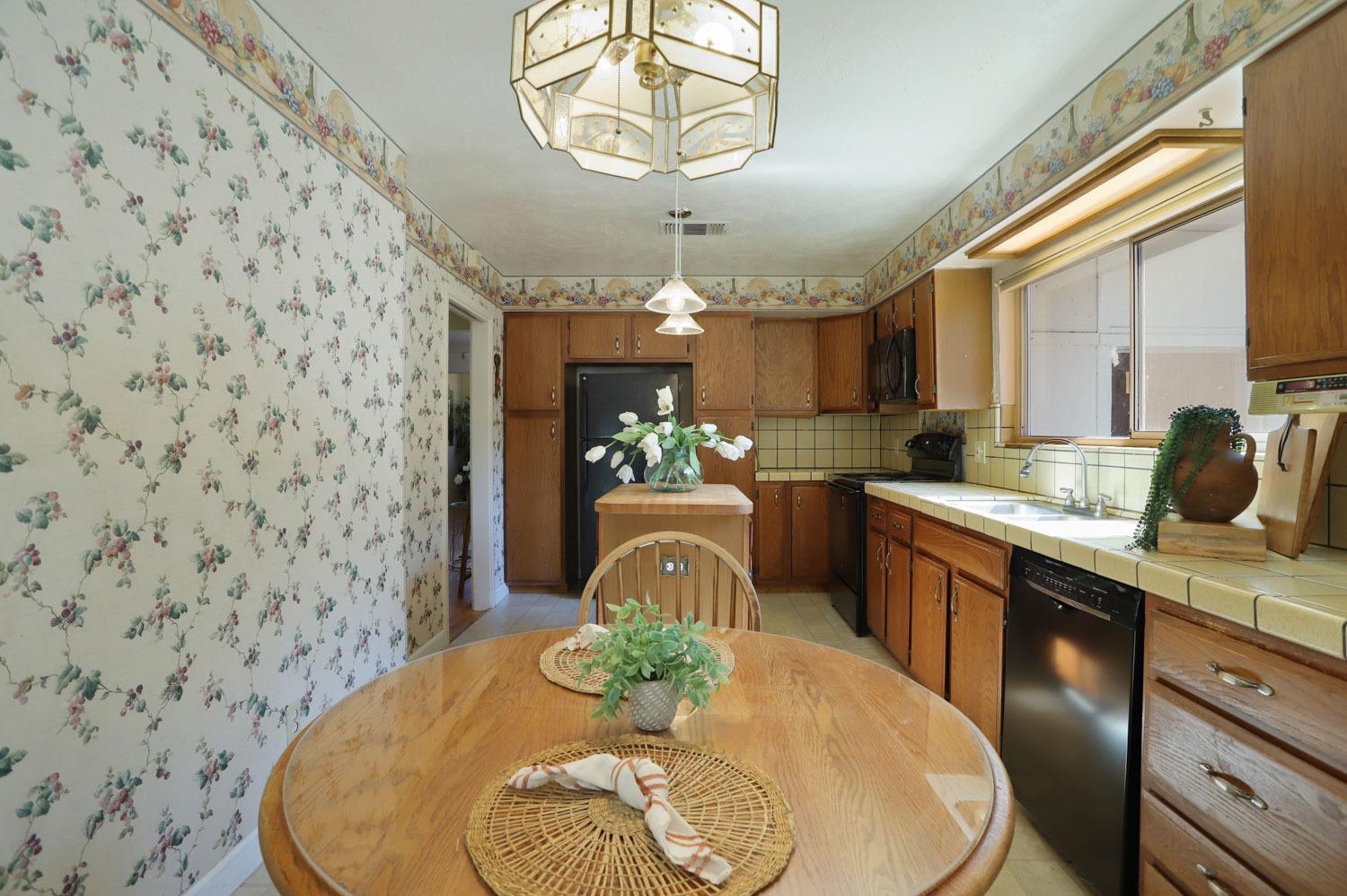 1328 Sharon Way