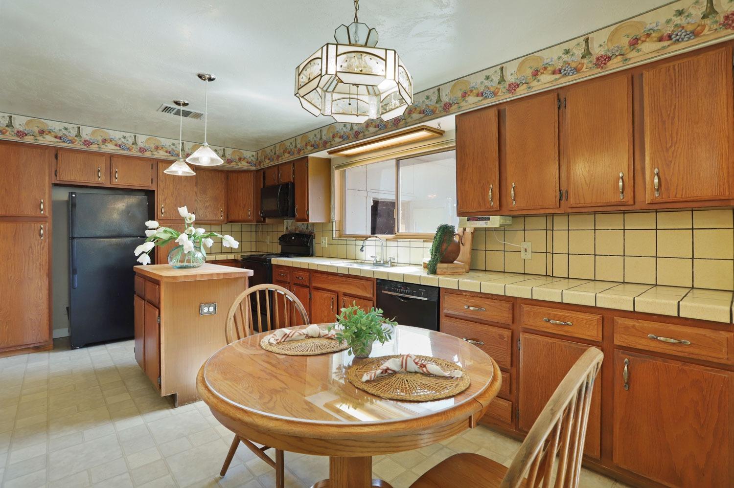 1328 Sharon Way