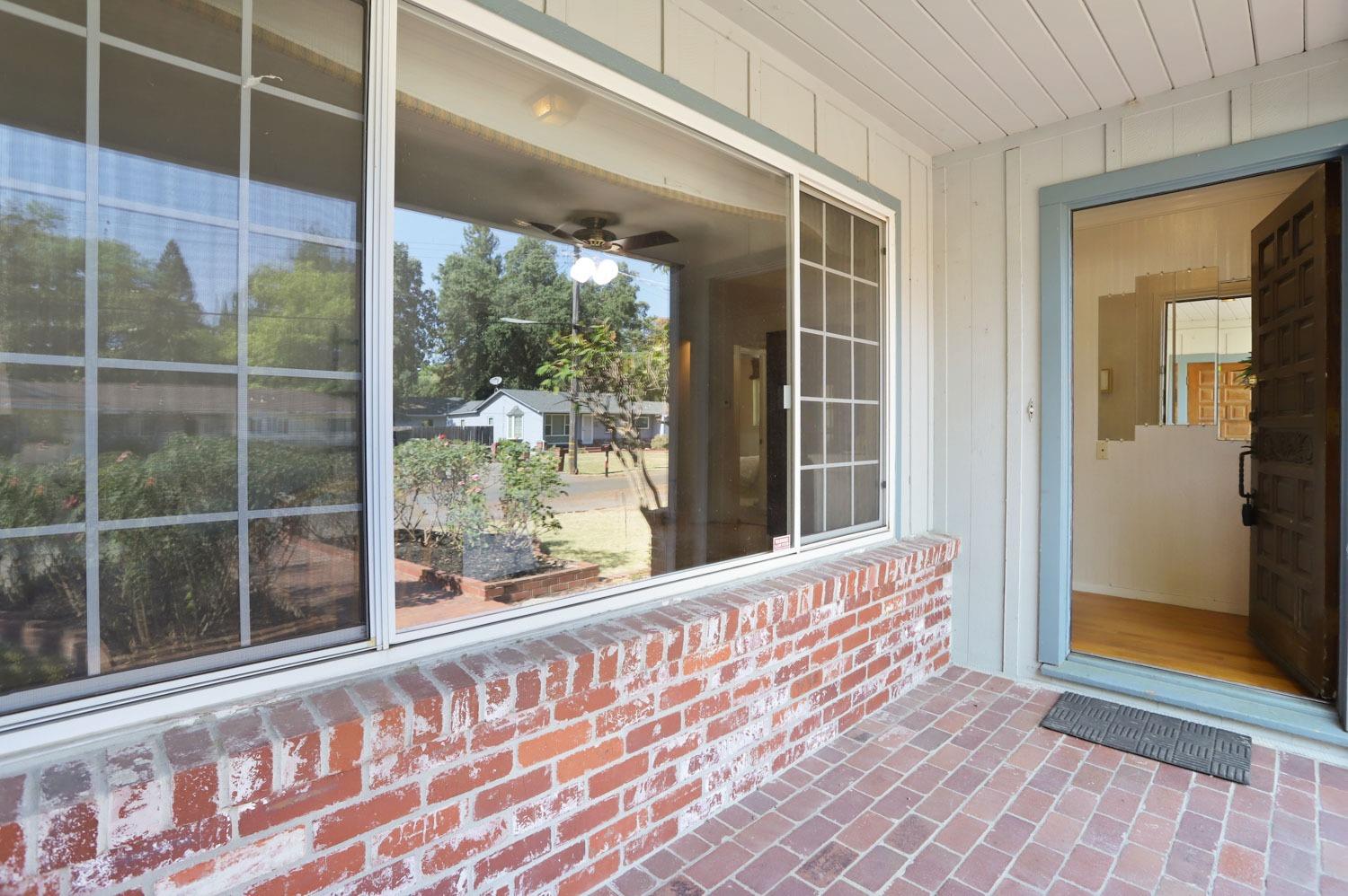 1328 Sharon Way