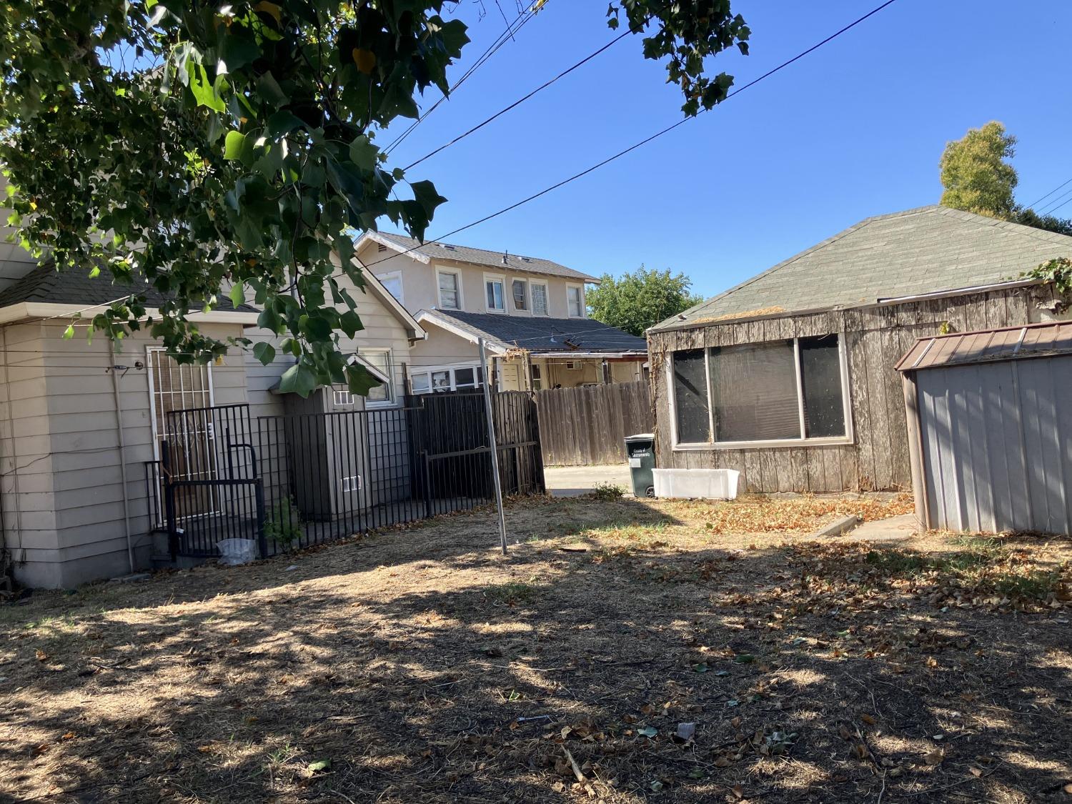 5753 Nina Way