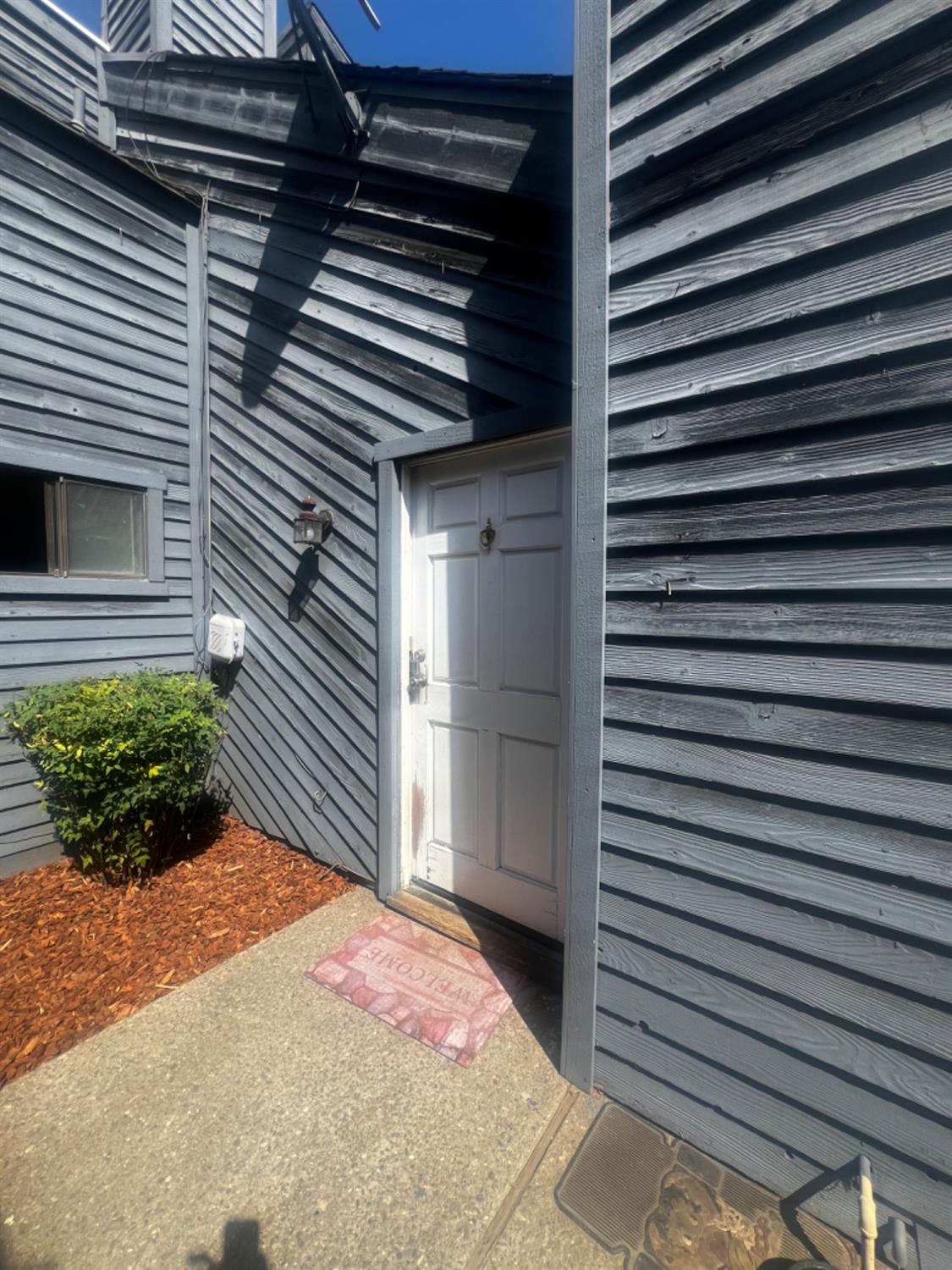 2551 Antoine Court