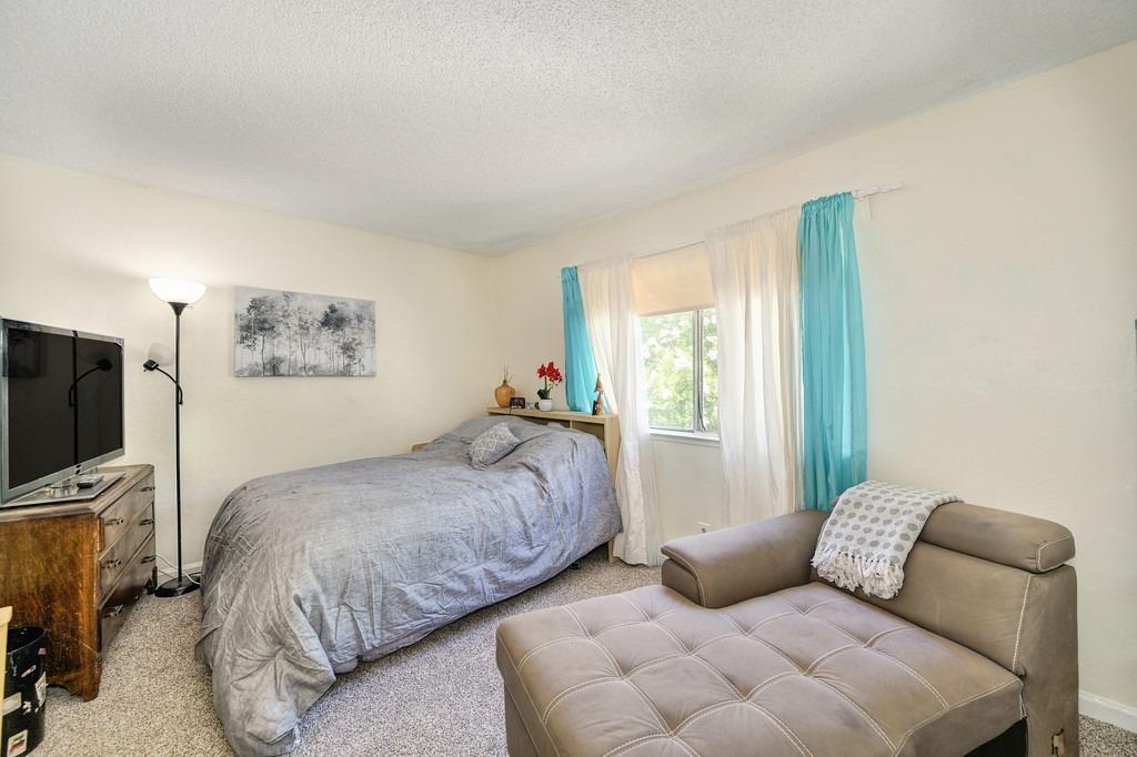 2029 Benita Drive 3