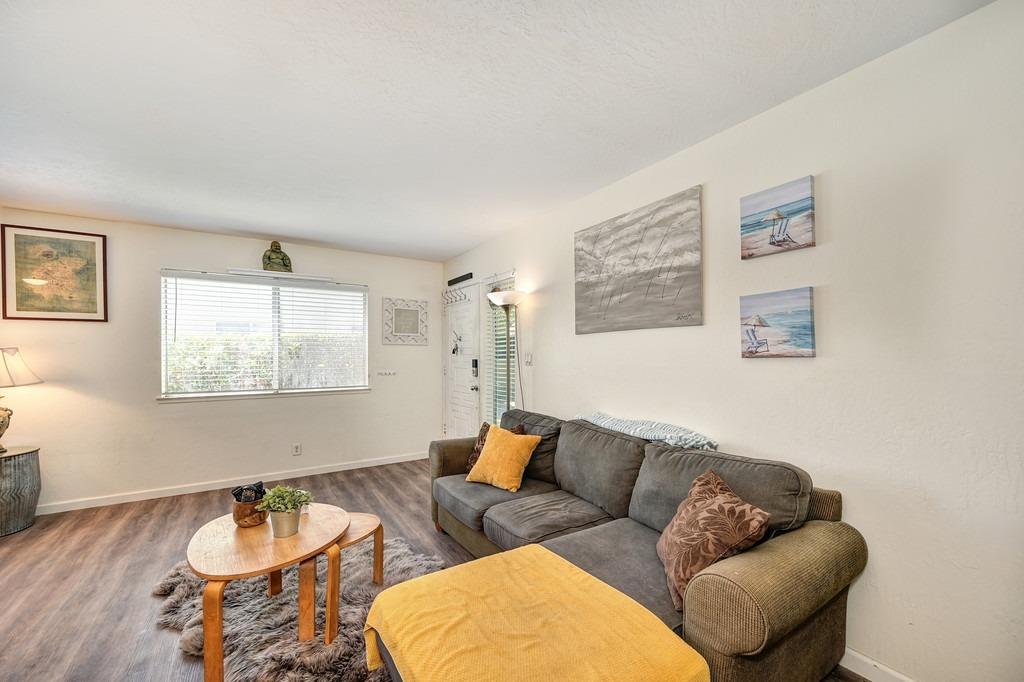 2029 Benita Drive 3