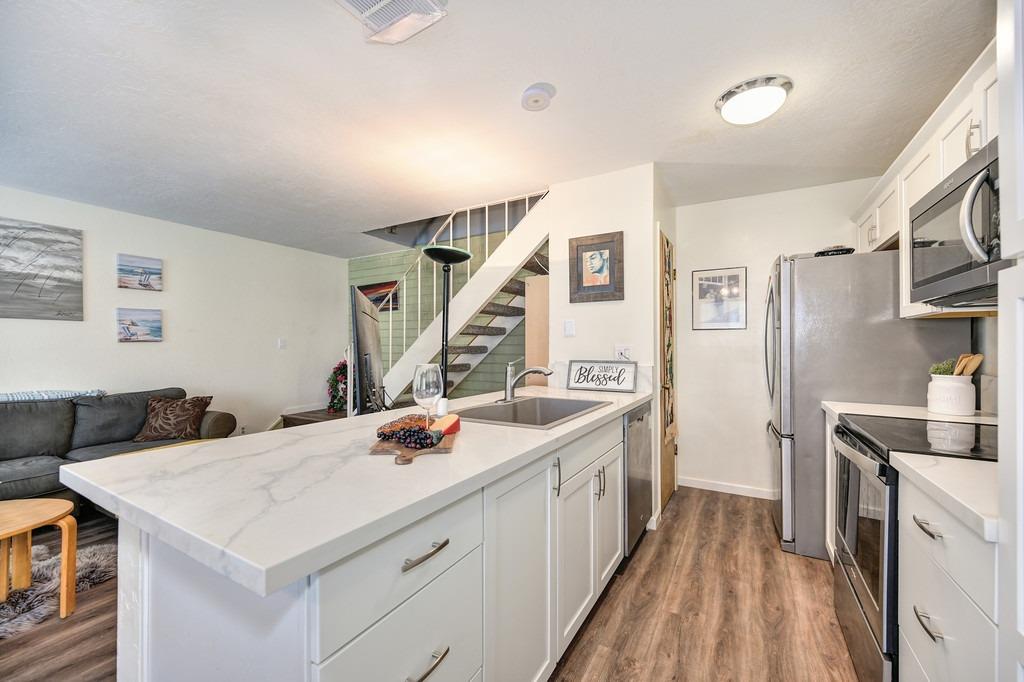 2029 Benita Drive 3