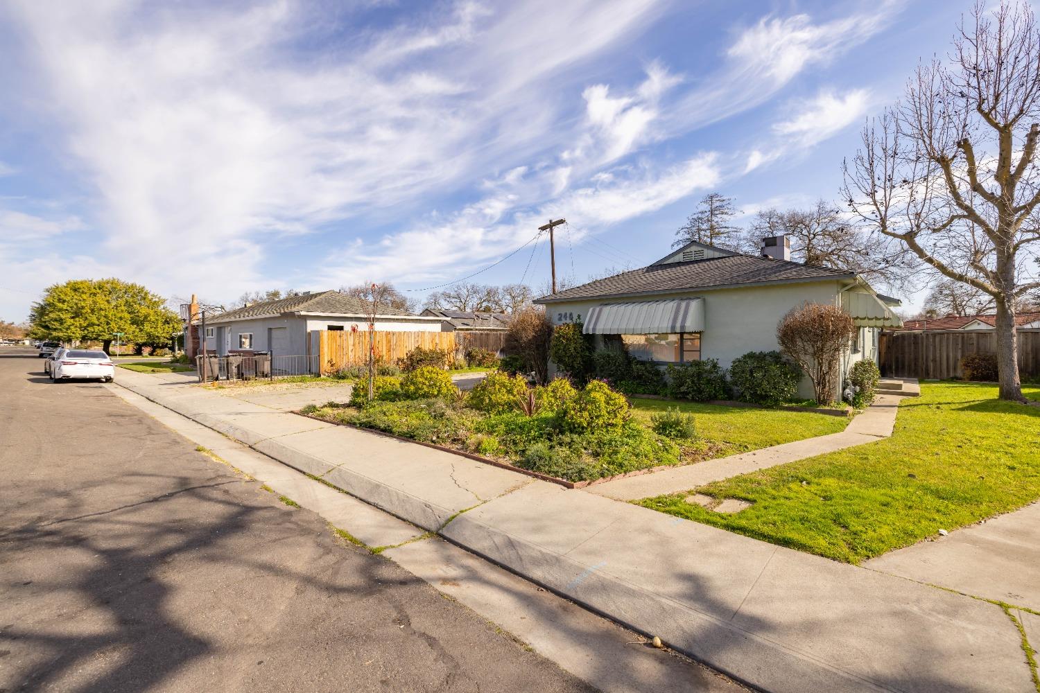 240 W Essex Street