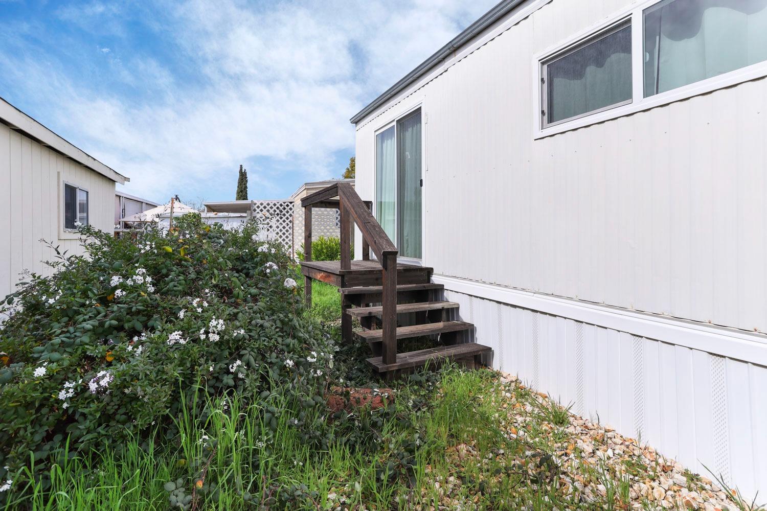 152 Clearwater Place