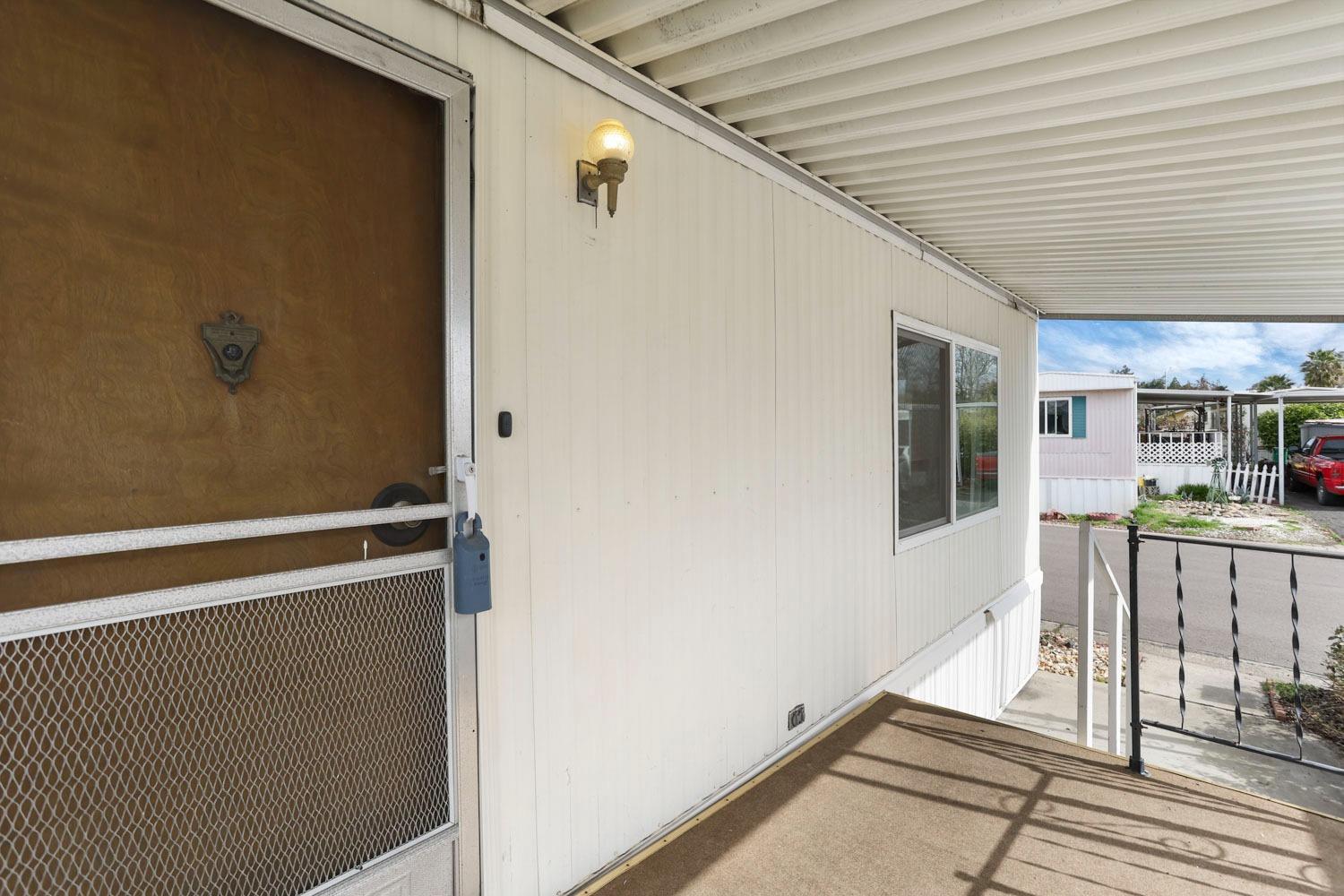 152 Clearwater Place