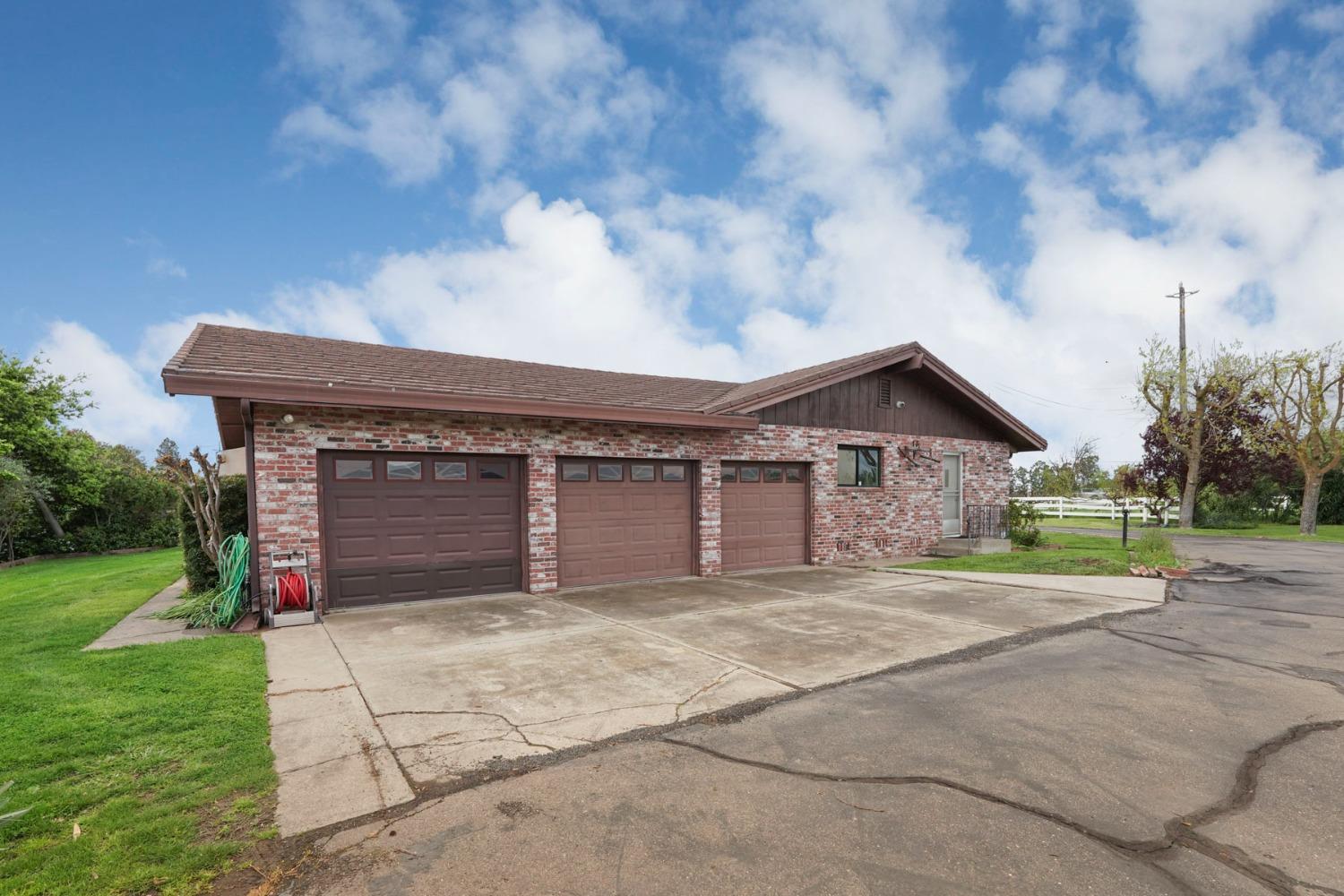 1080 E Peltier Road