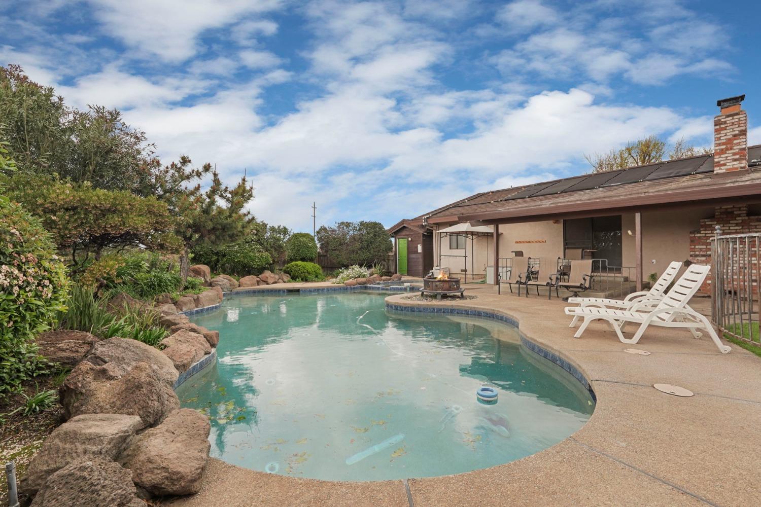 1080 E Peltier Road