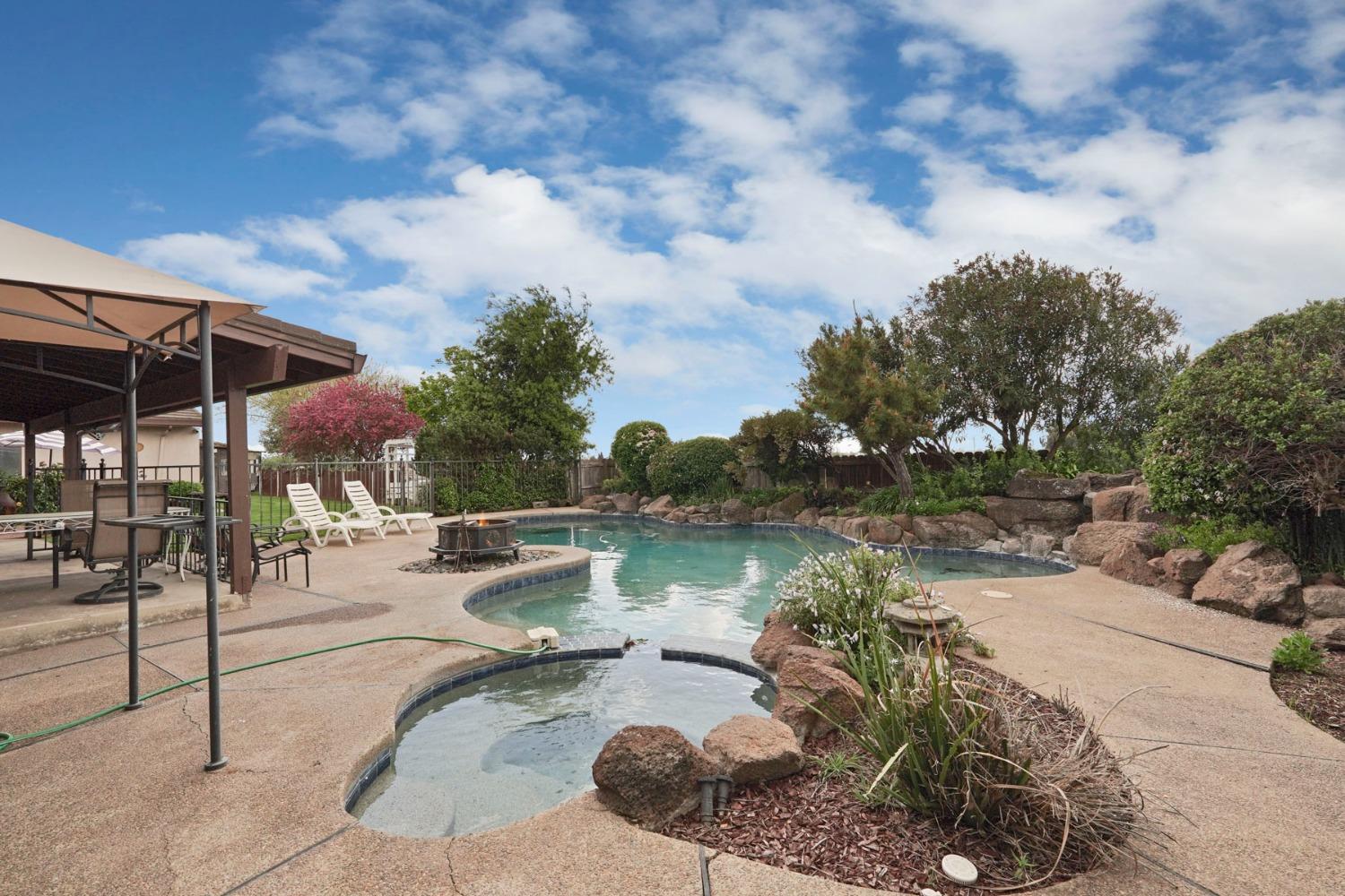 1080 E Peltier Road