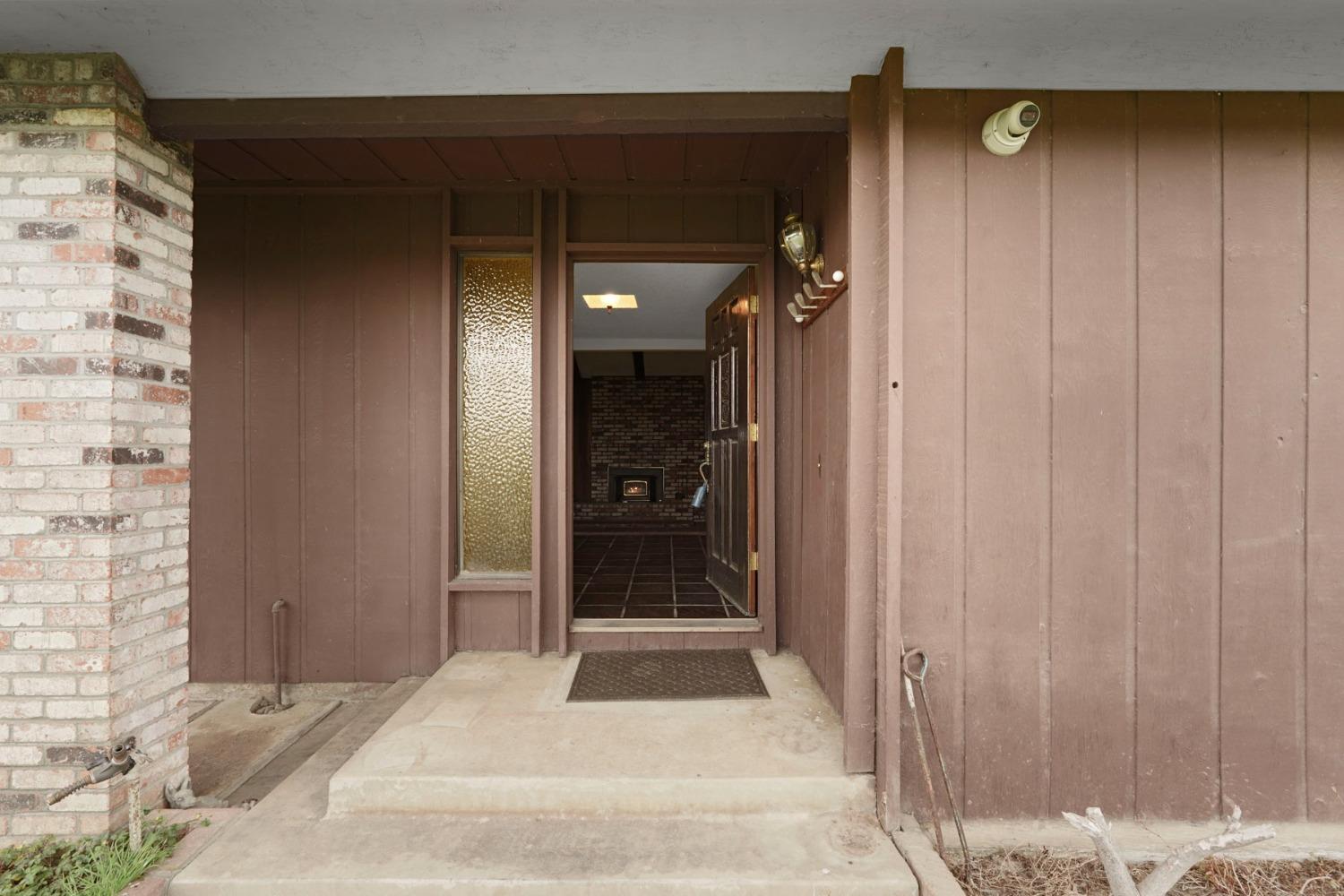 1080 E Peltier Road