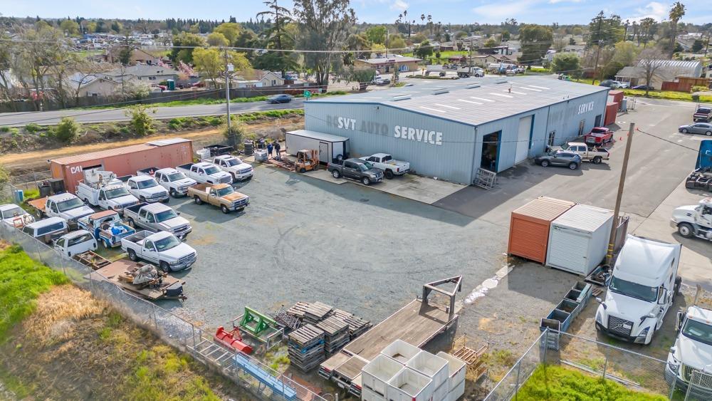 25533 N Highway 99