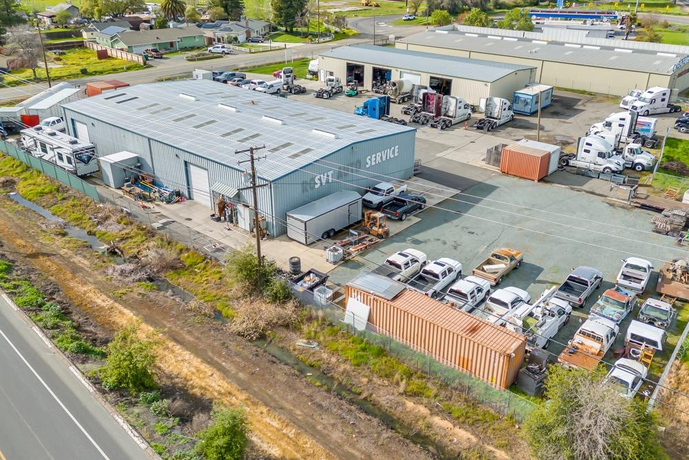 25533 N Highway 99