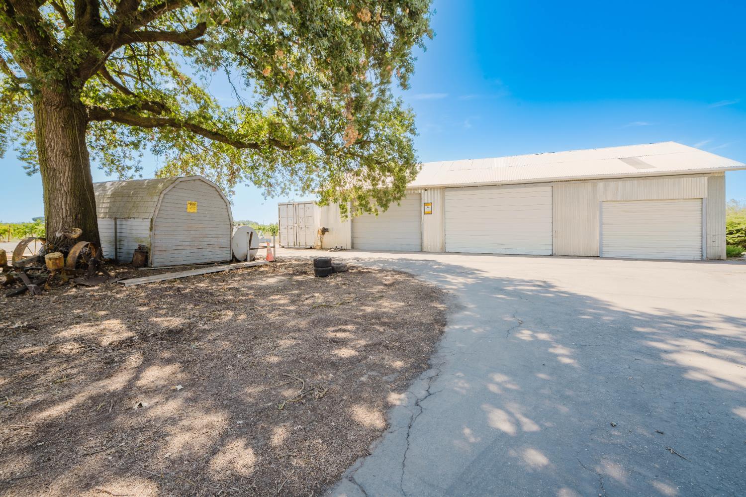 15840 N Devries Road 15740