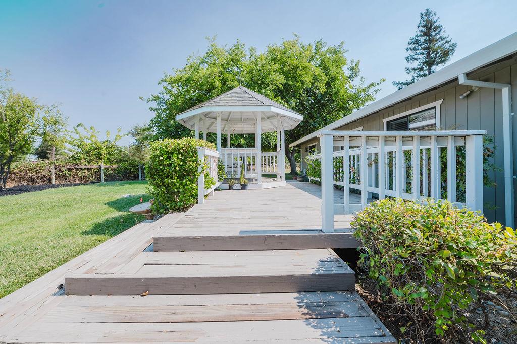 11211 Boessow Road