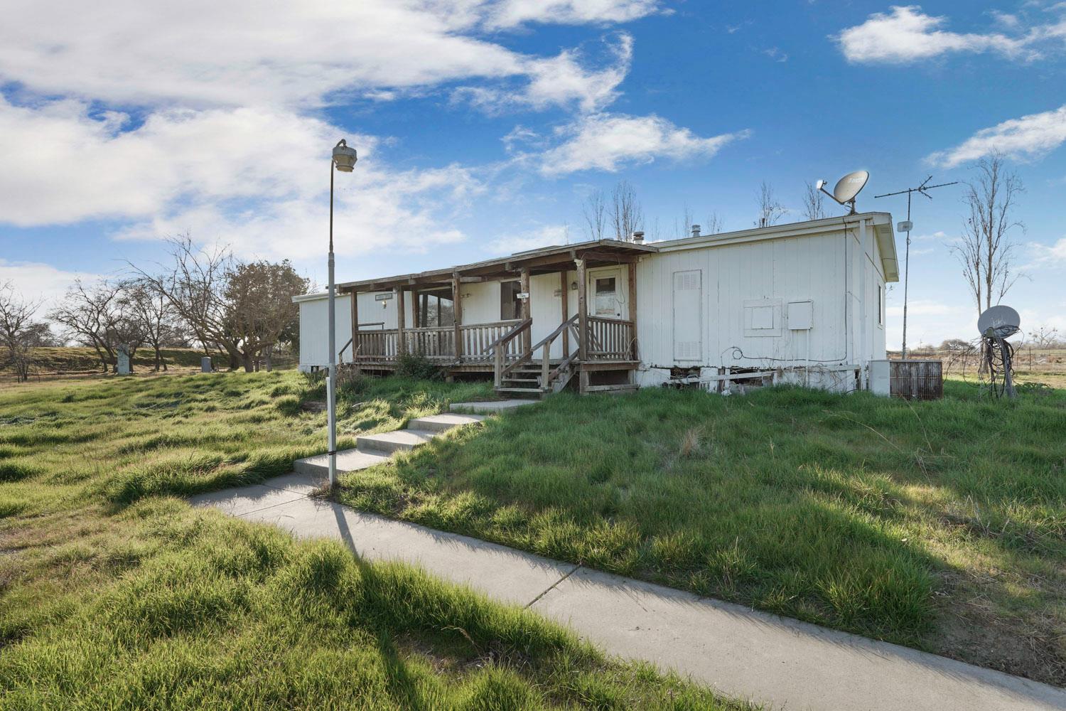 16321 Wing Levee Road