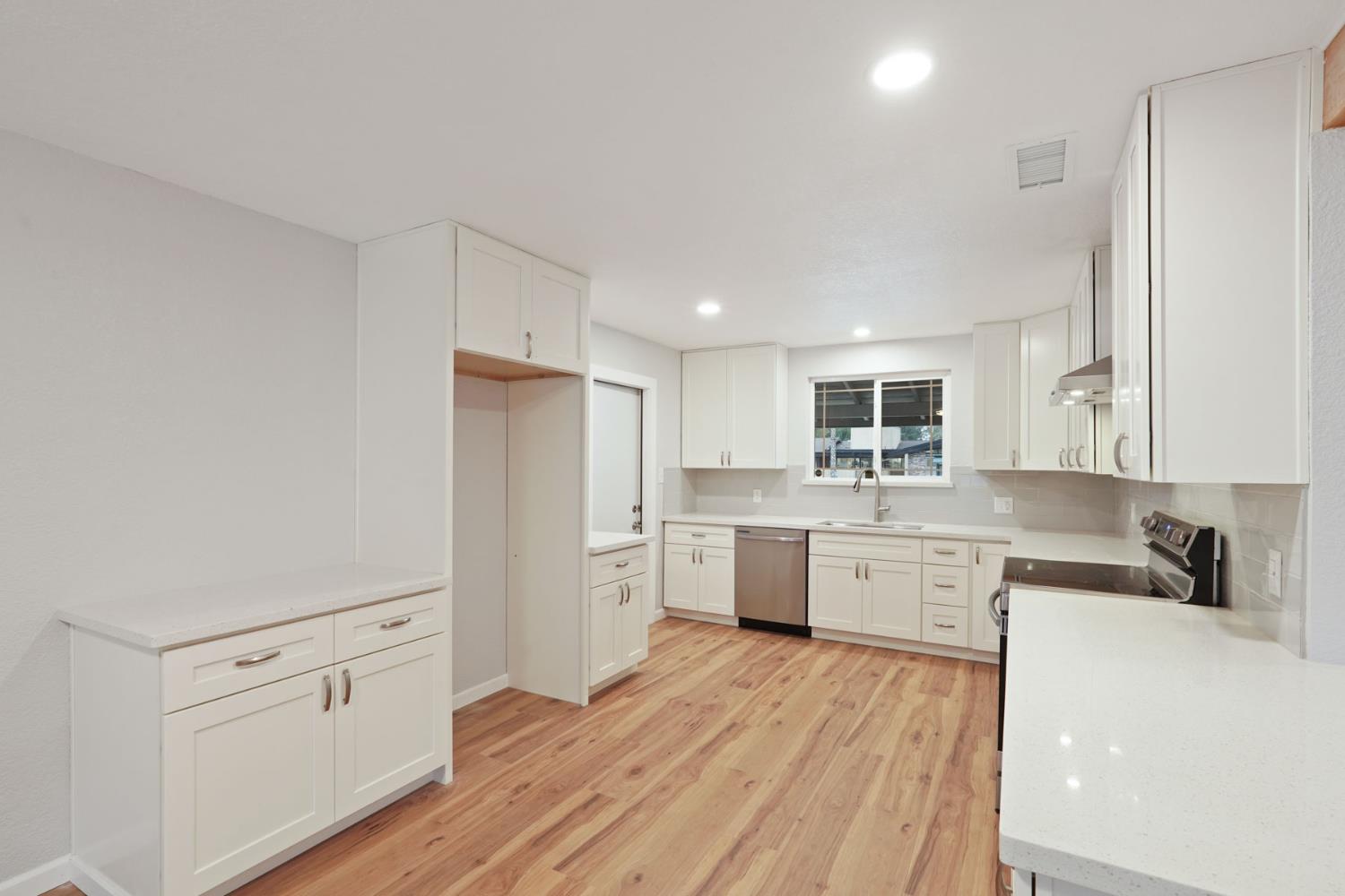 322 W Turner Road