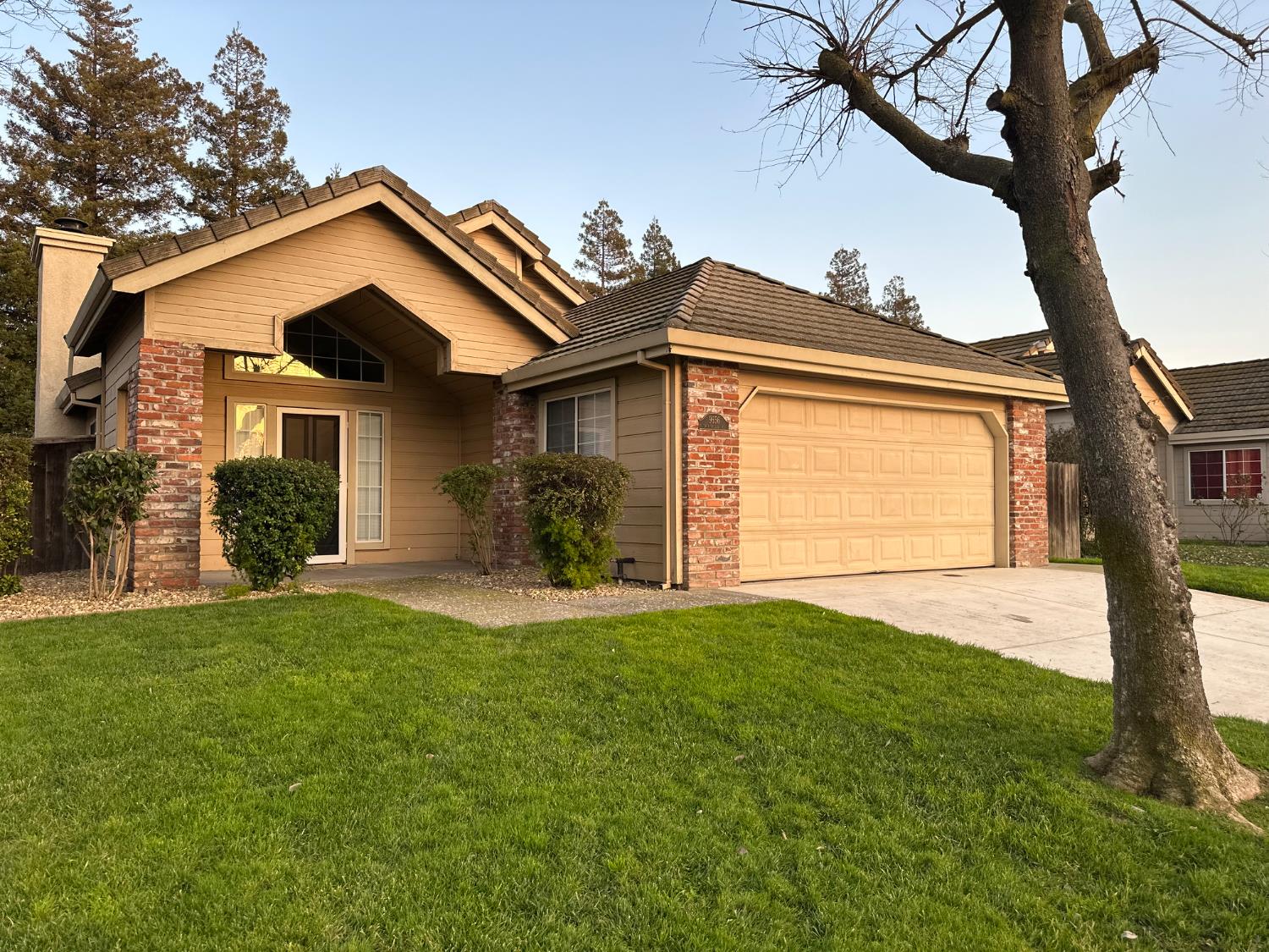 9656 Twin Creeks Avenue