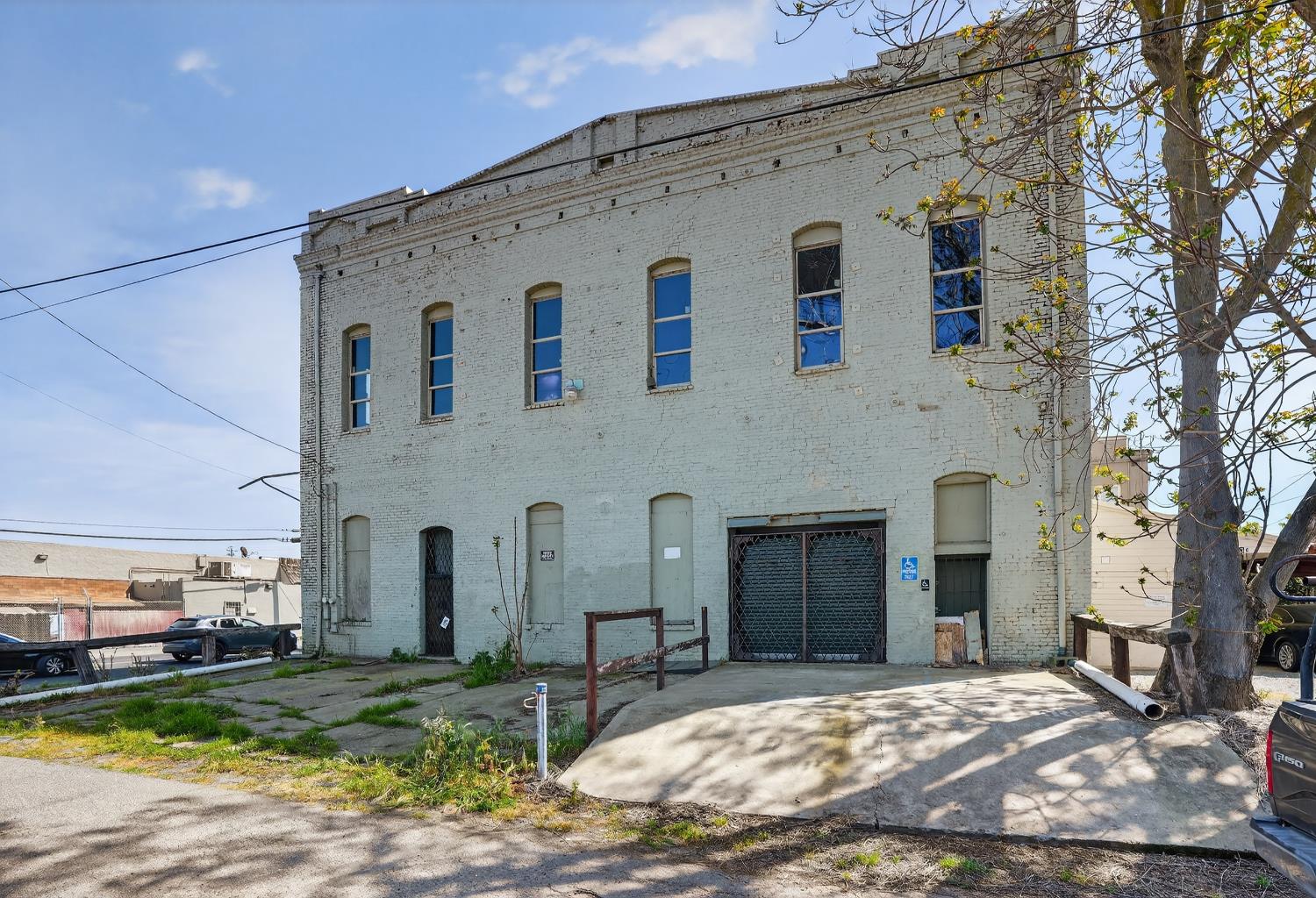 13475 E Highway 88