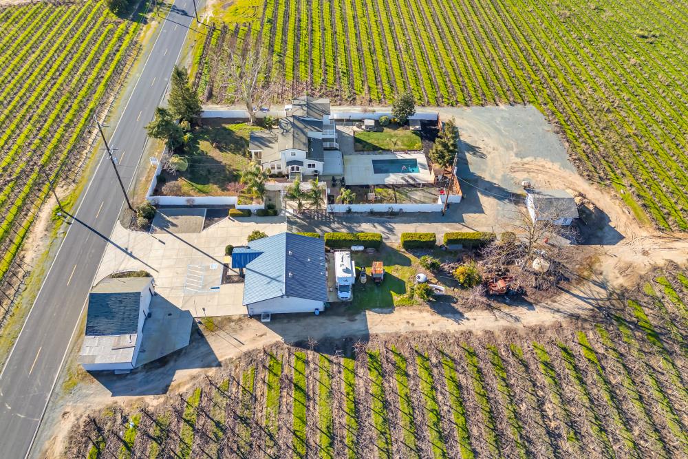 6539 E Peltier Road