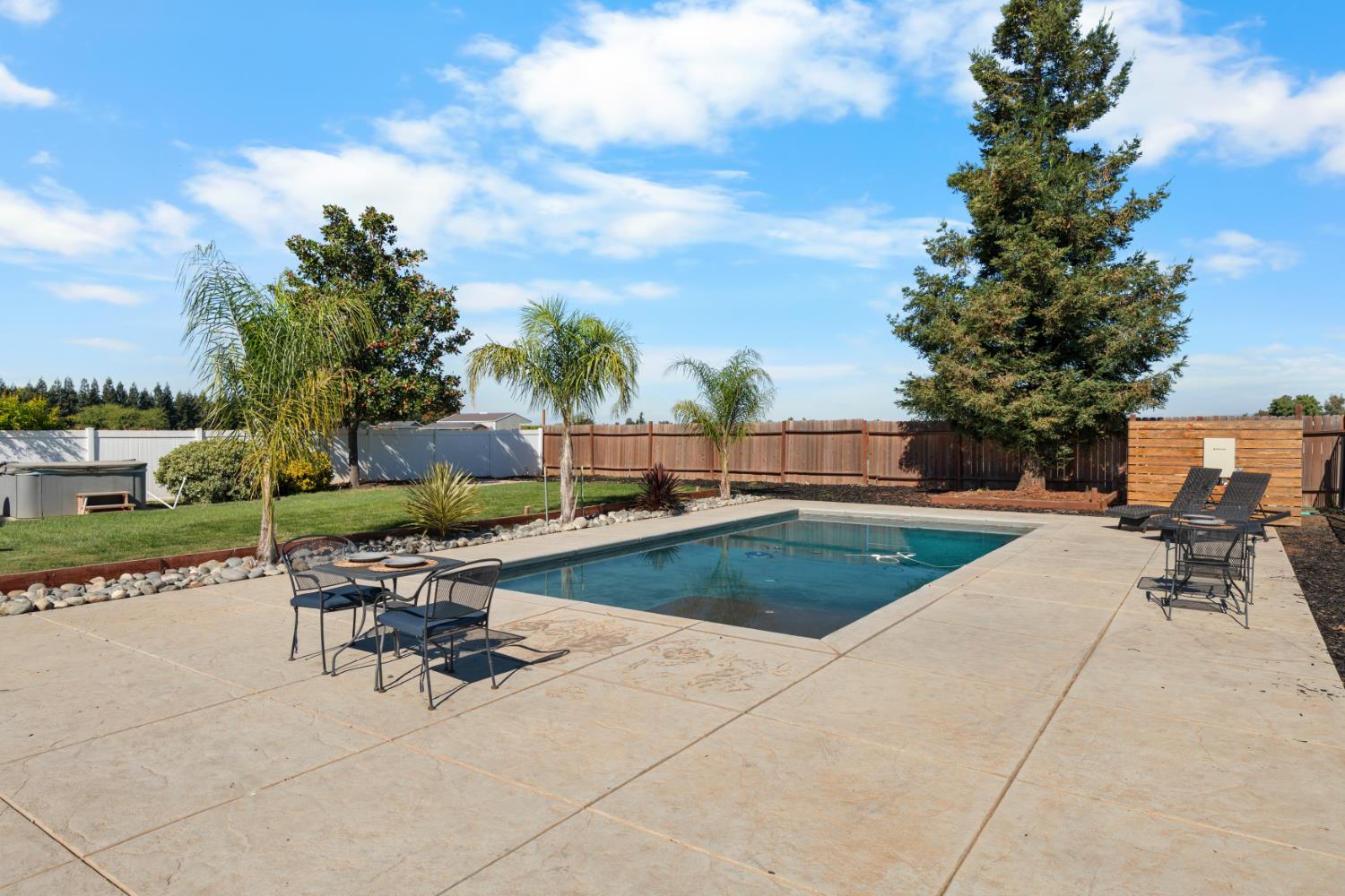 6539 E Peltier Road