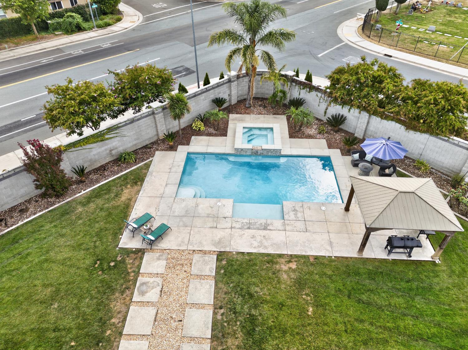 1132 Dorothy Lane