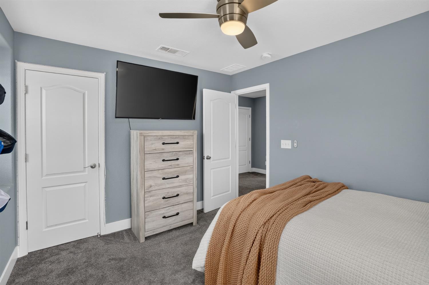 1132 Dorothy Lane