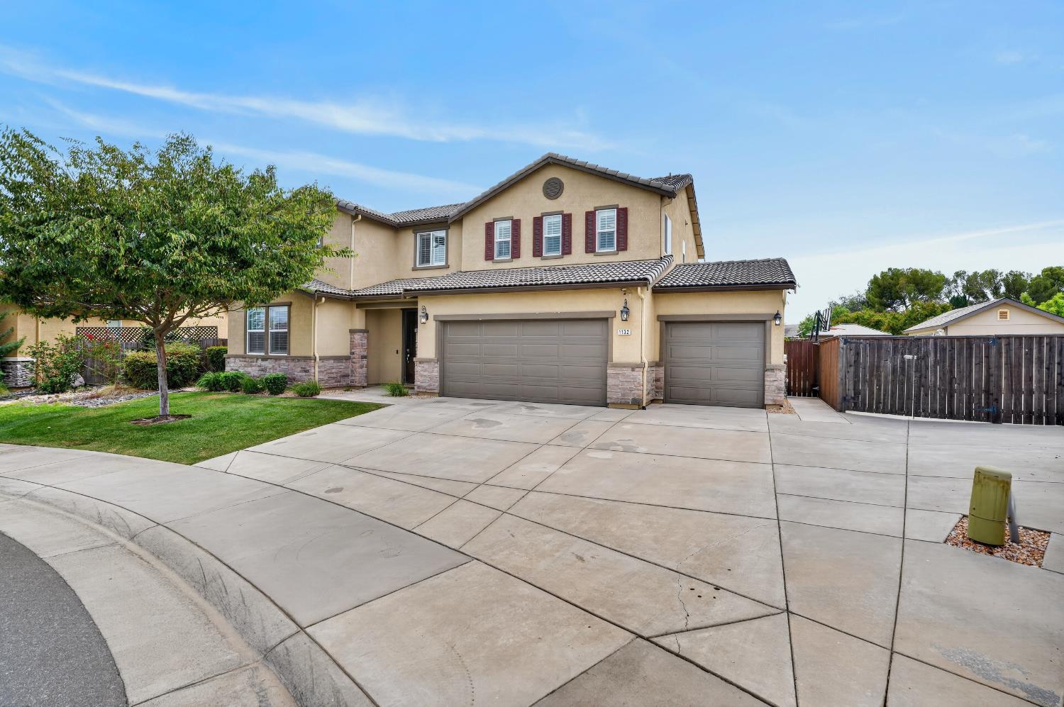 1132 Dorothy Lane