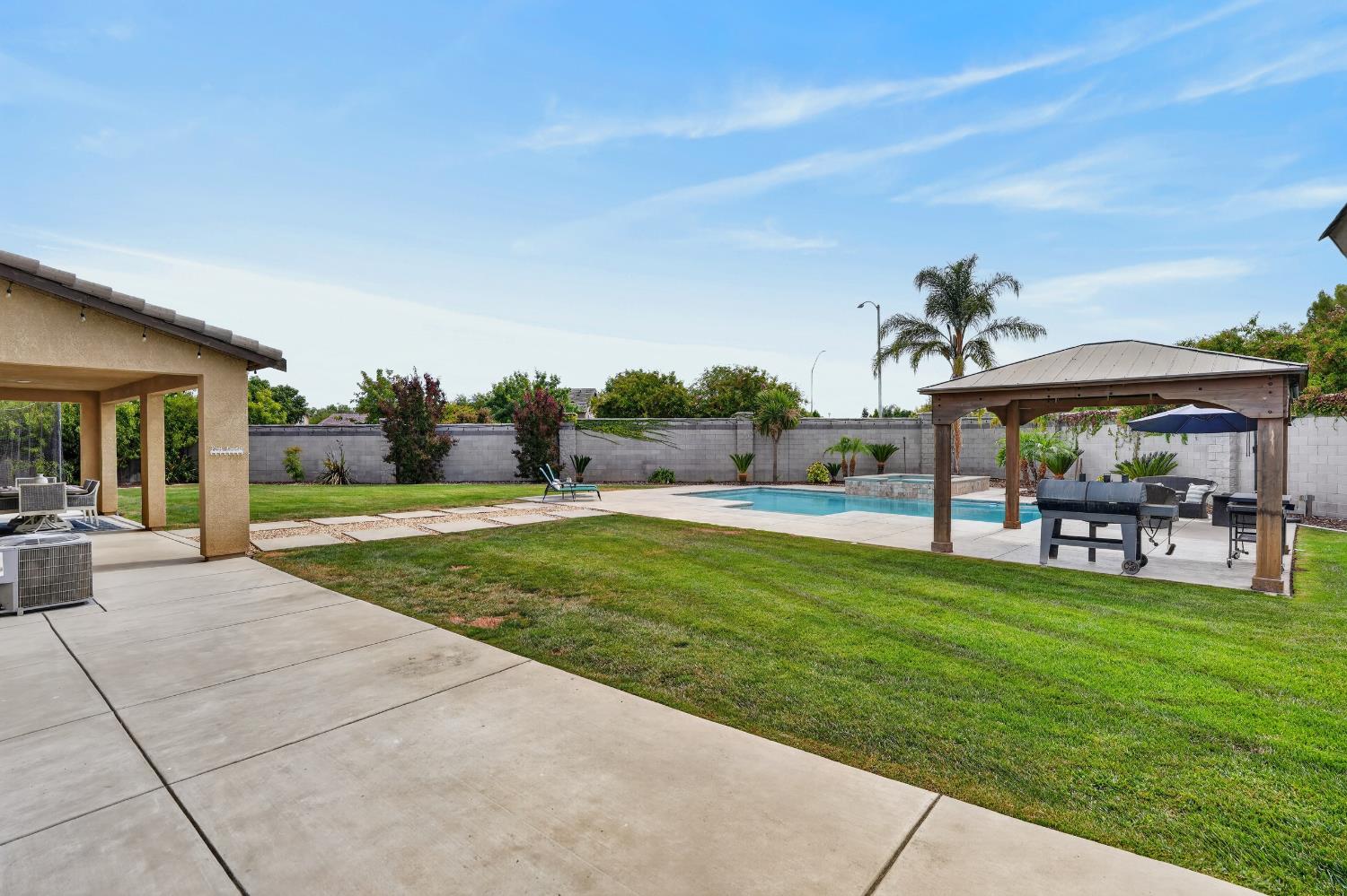 1132 Dorothy Lane