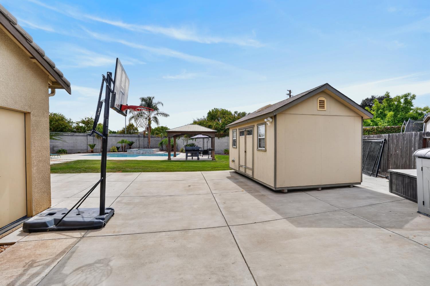 1132 Dorothy Lane