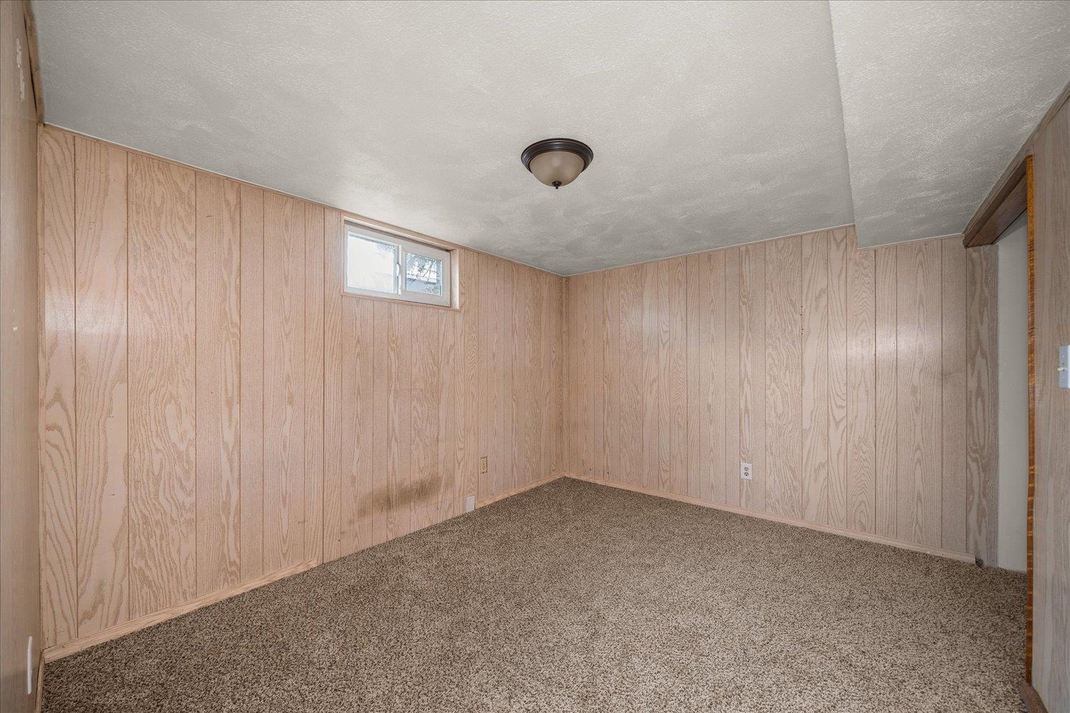 1016 E Rockwell Ave