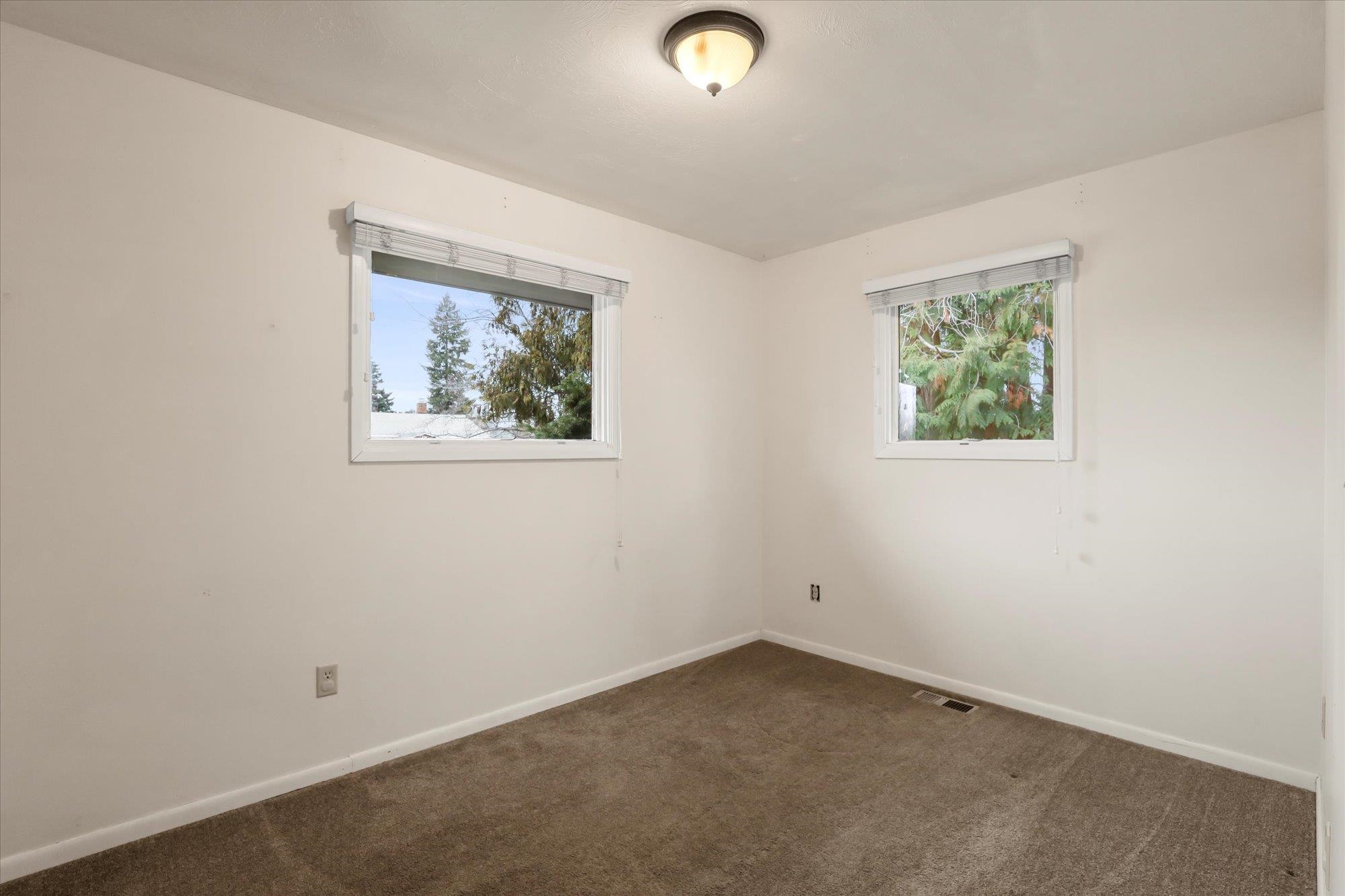 2136 W CLEVELAND Ave