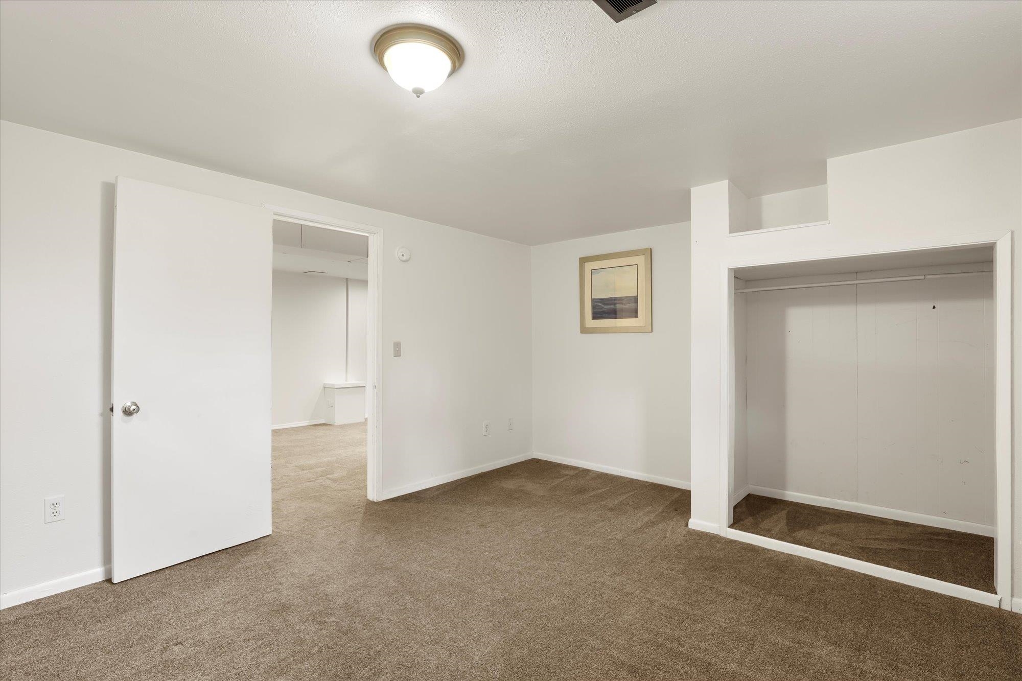 2136 W CLEVELAND Ave