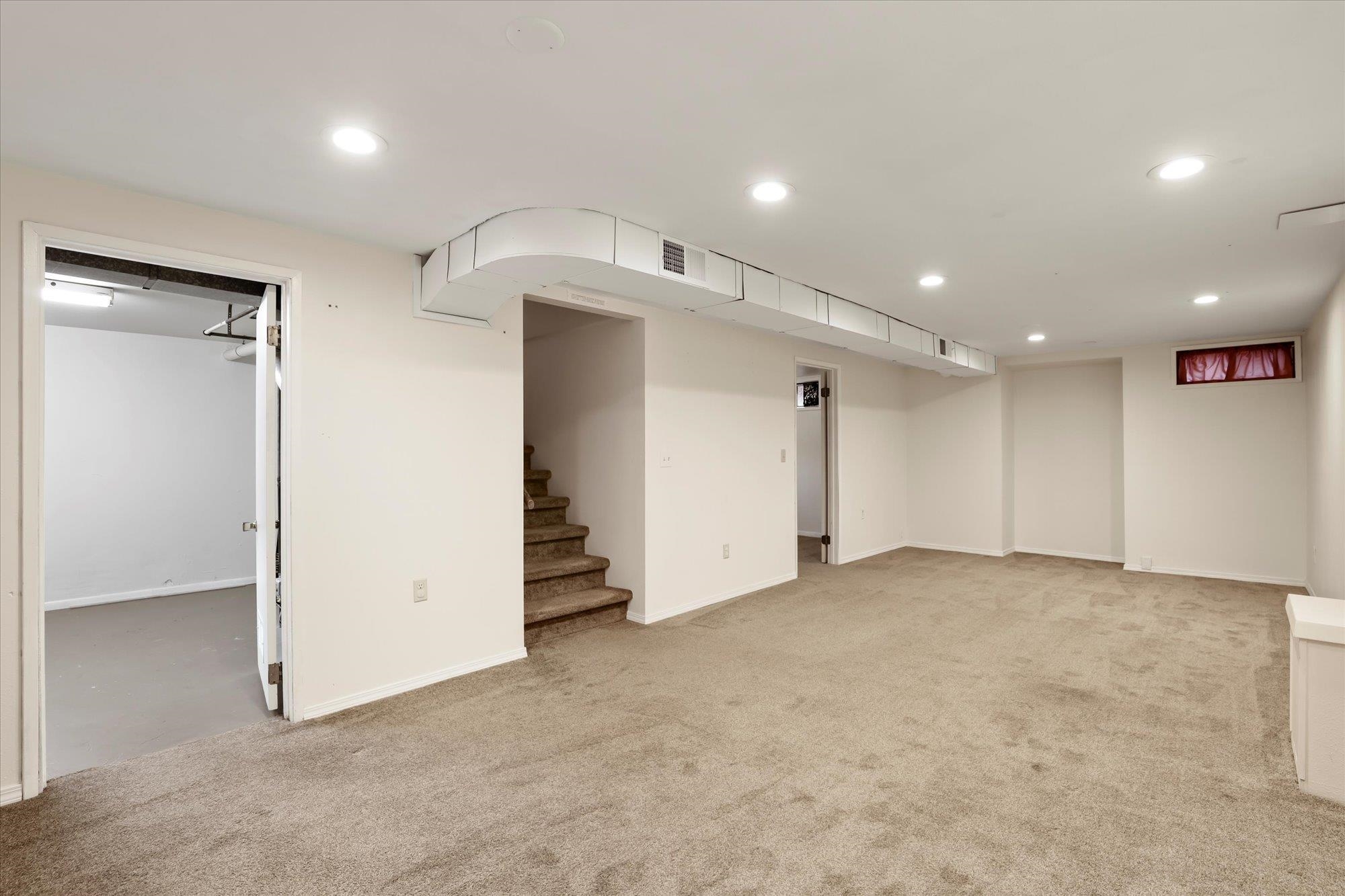 2136 W CLEVELAND Ave