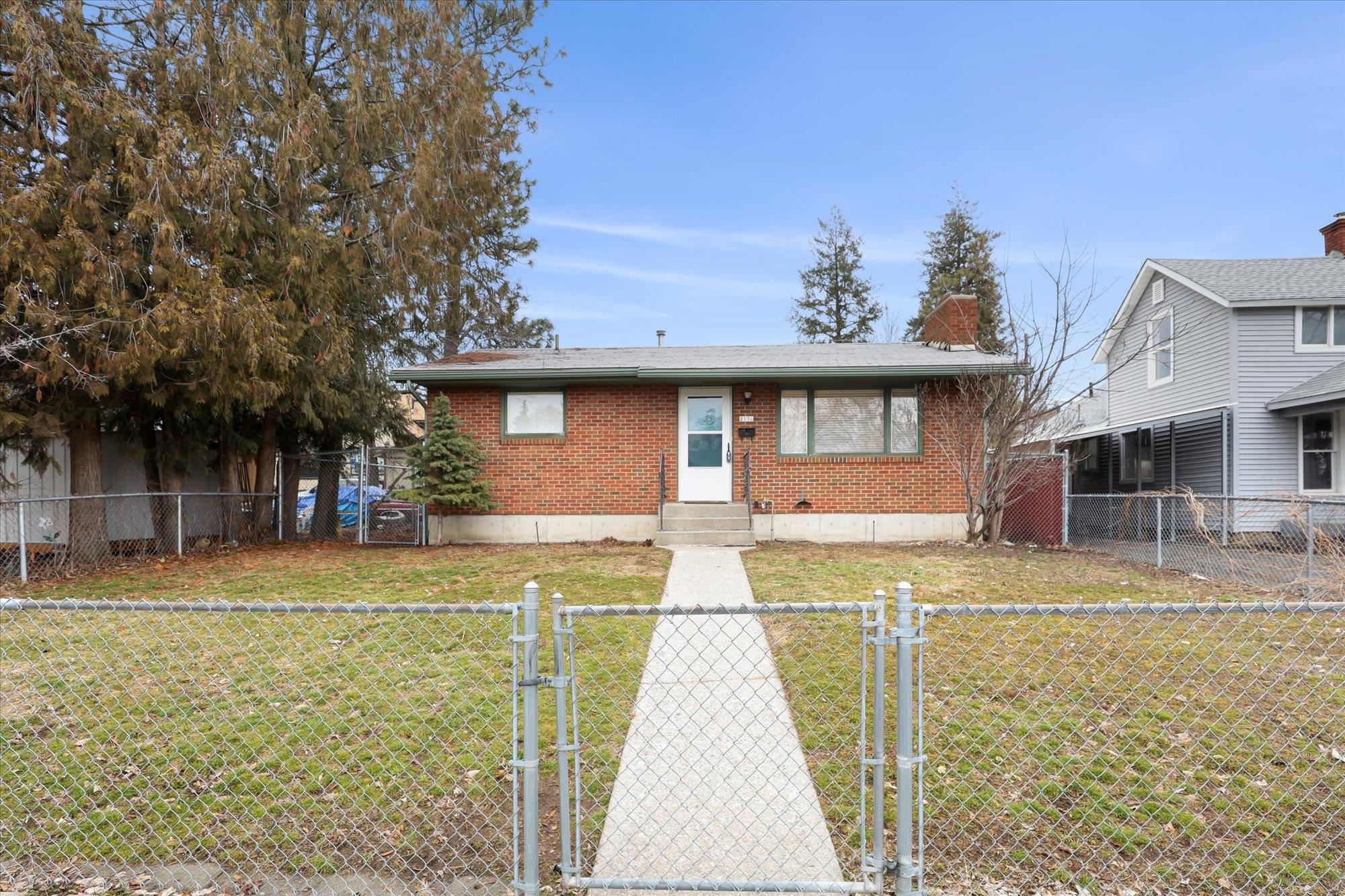 2136 W CLEVELAND Ave