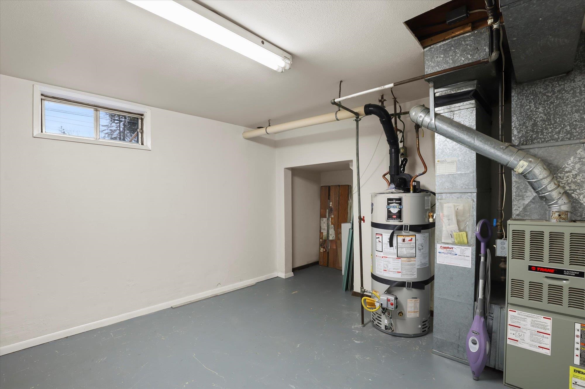 2136 W CLEVELAND Ave