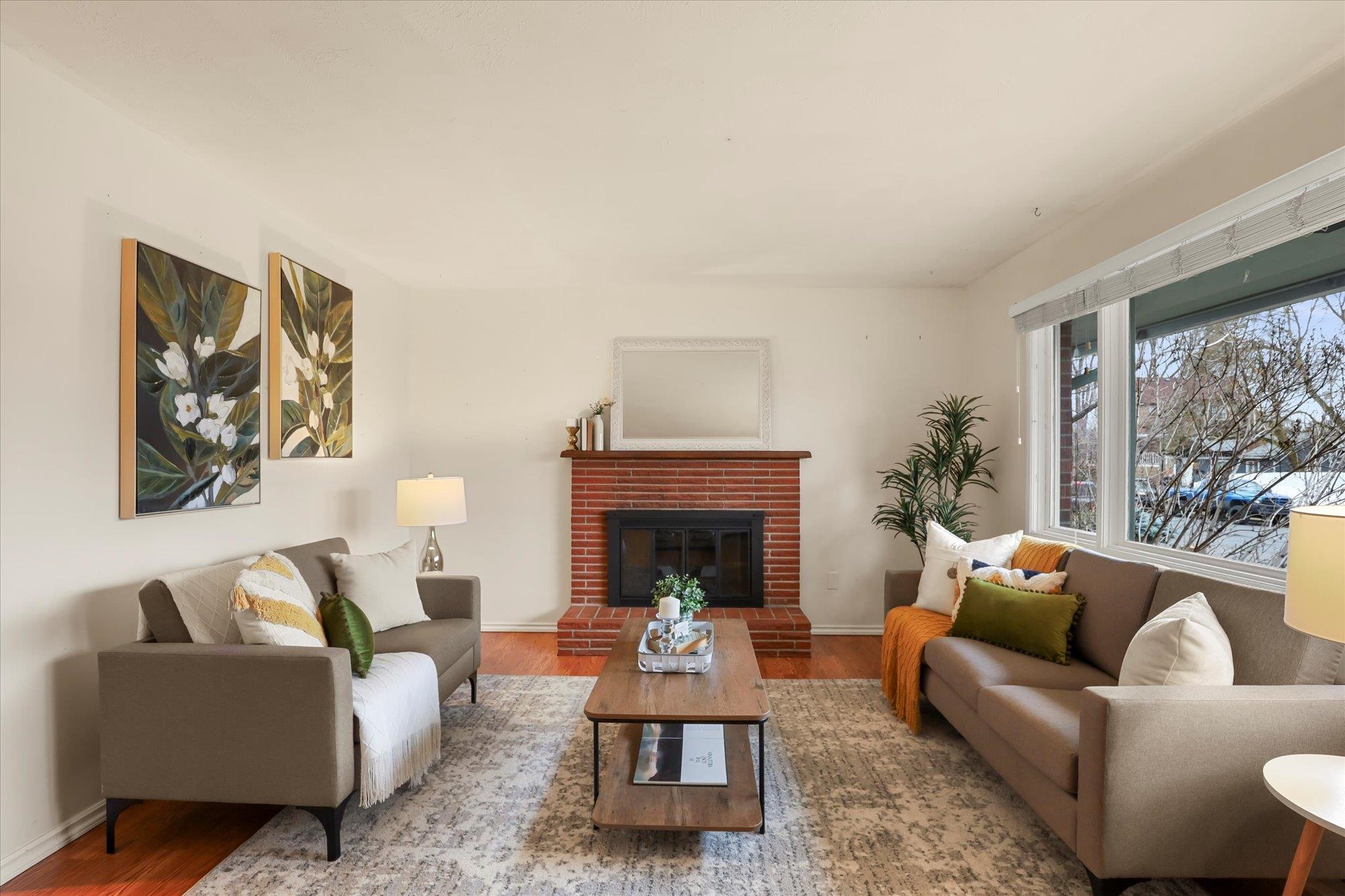 2136 W CLEVELAND Ave