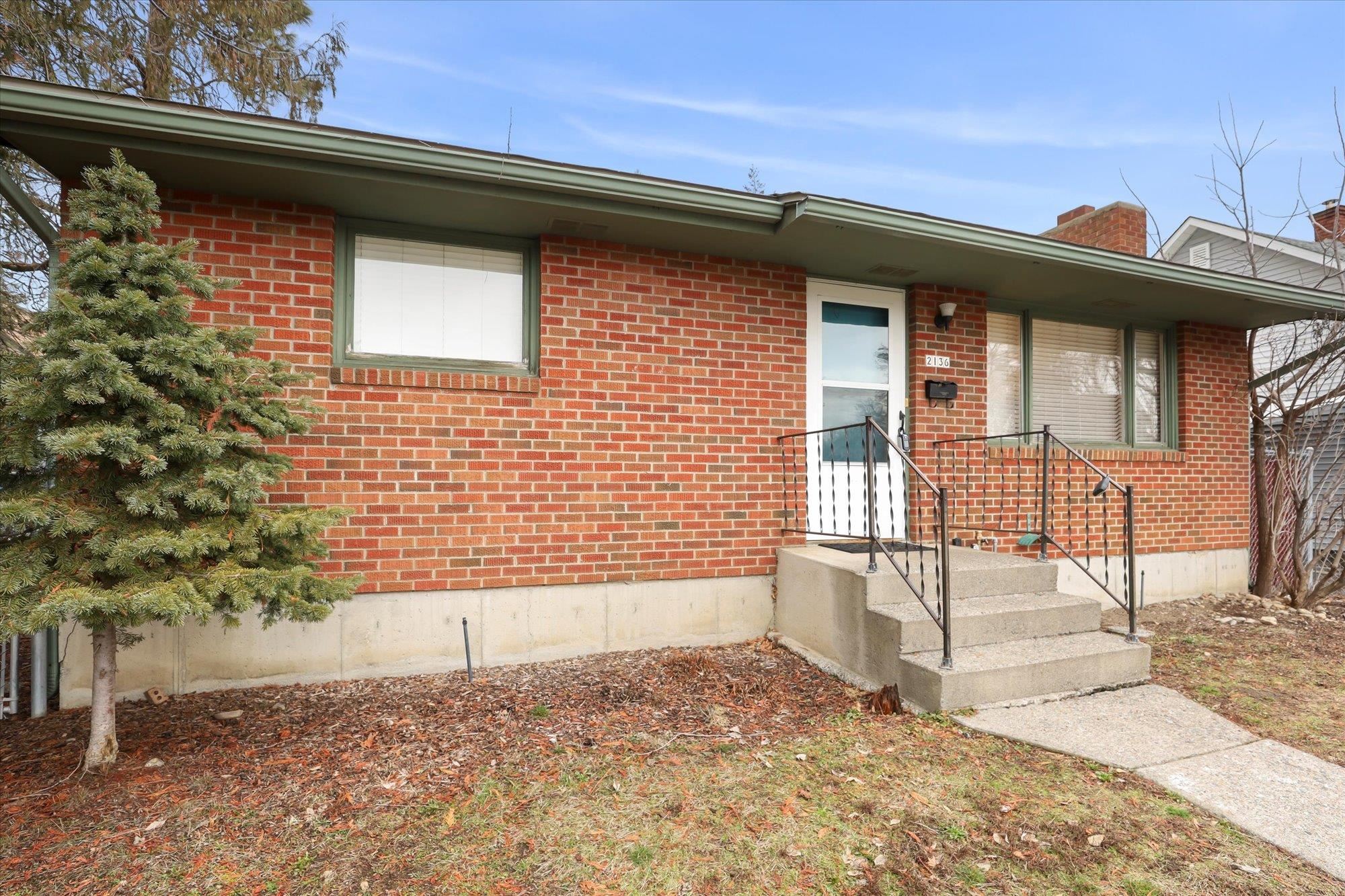 2136 W CLEVELAND Ave