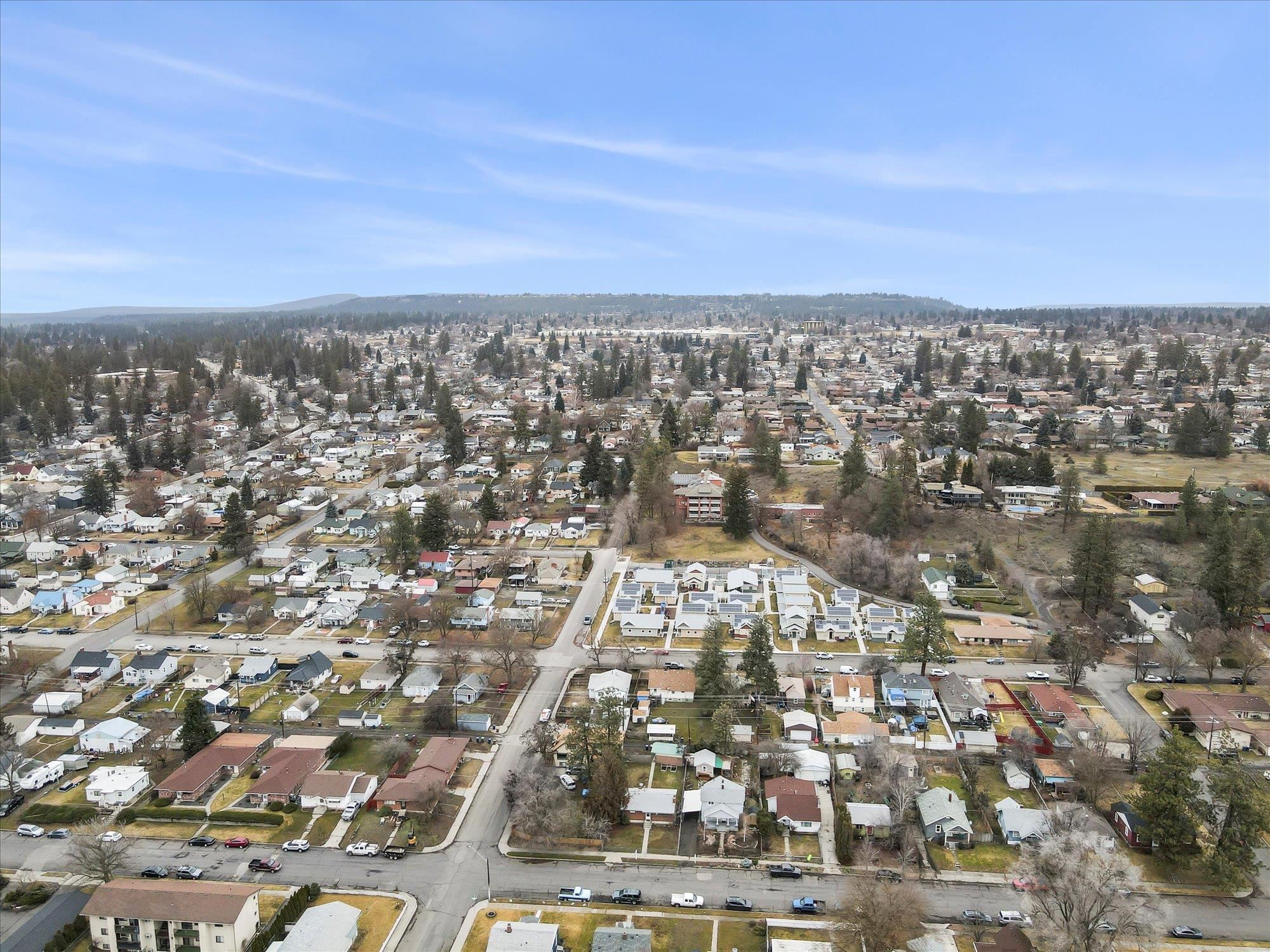 2136 W CLEVELAND Ave