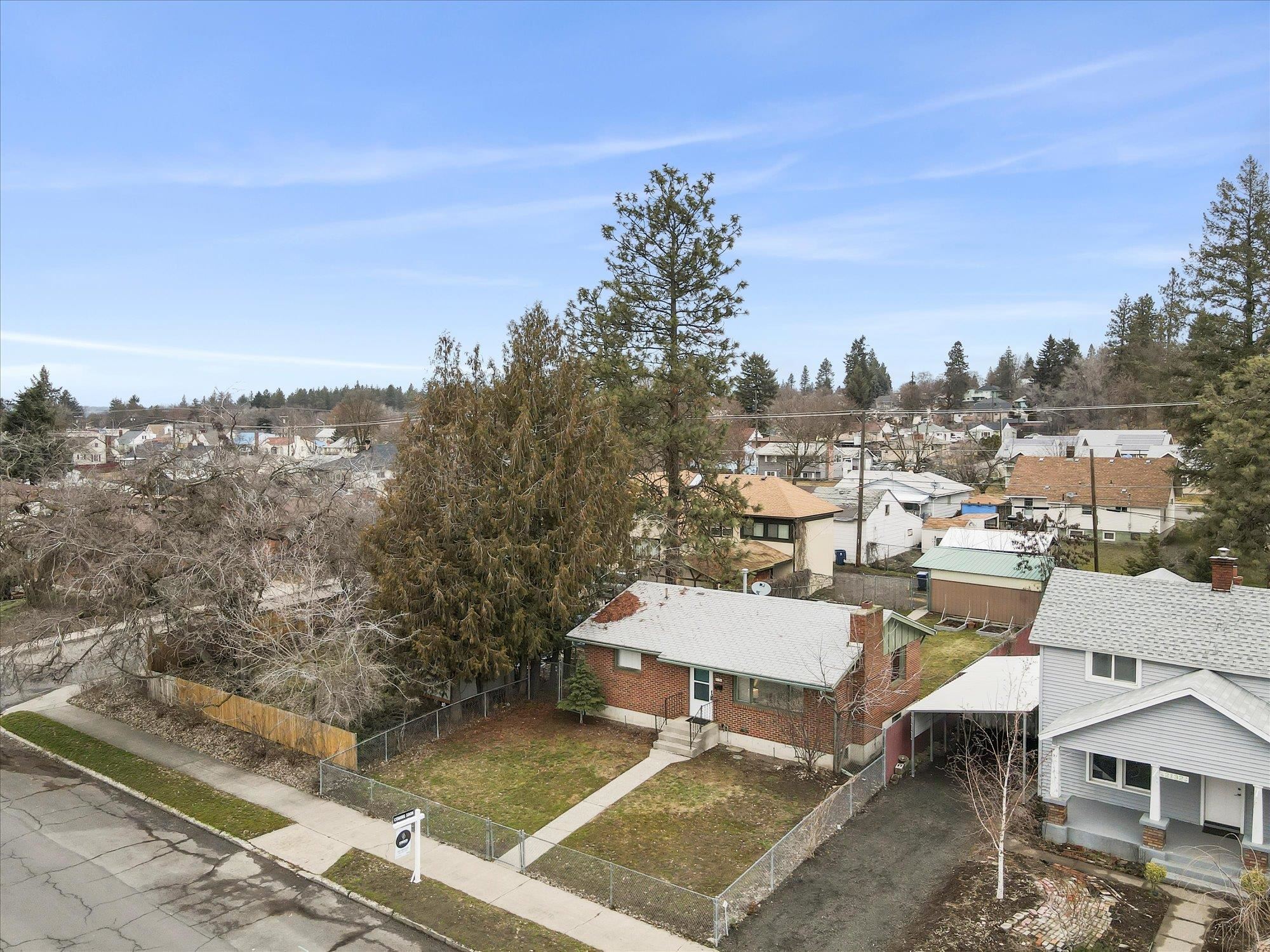 2136 W CLEVELAND Ave