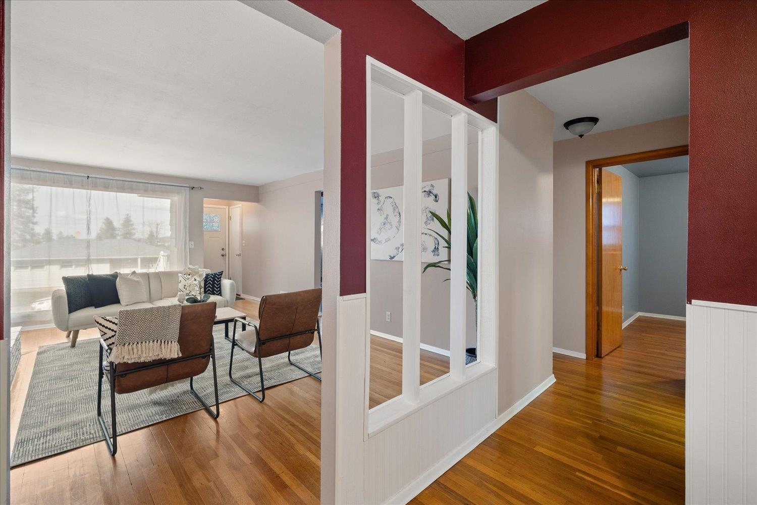 3312 E HILLS Ct