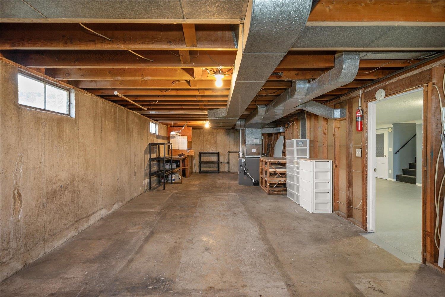 3312 E HILLS Ct