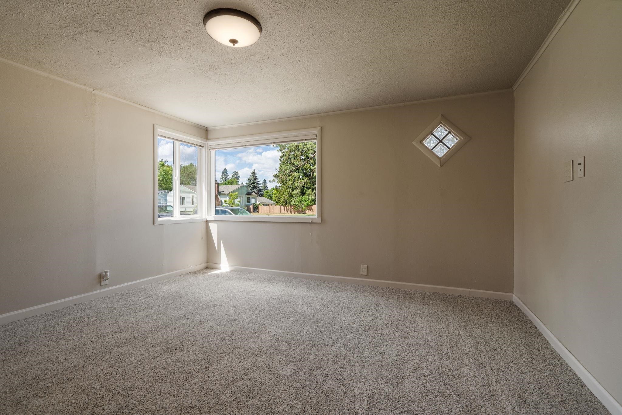 3517 W Wellesley Ave